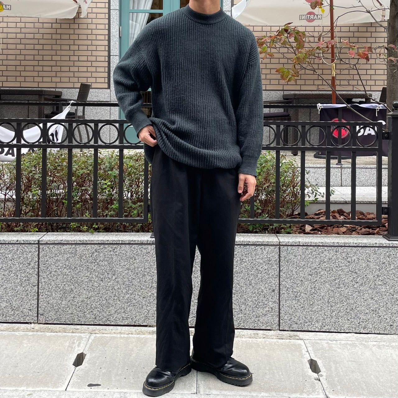 タックパンツ