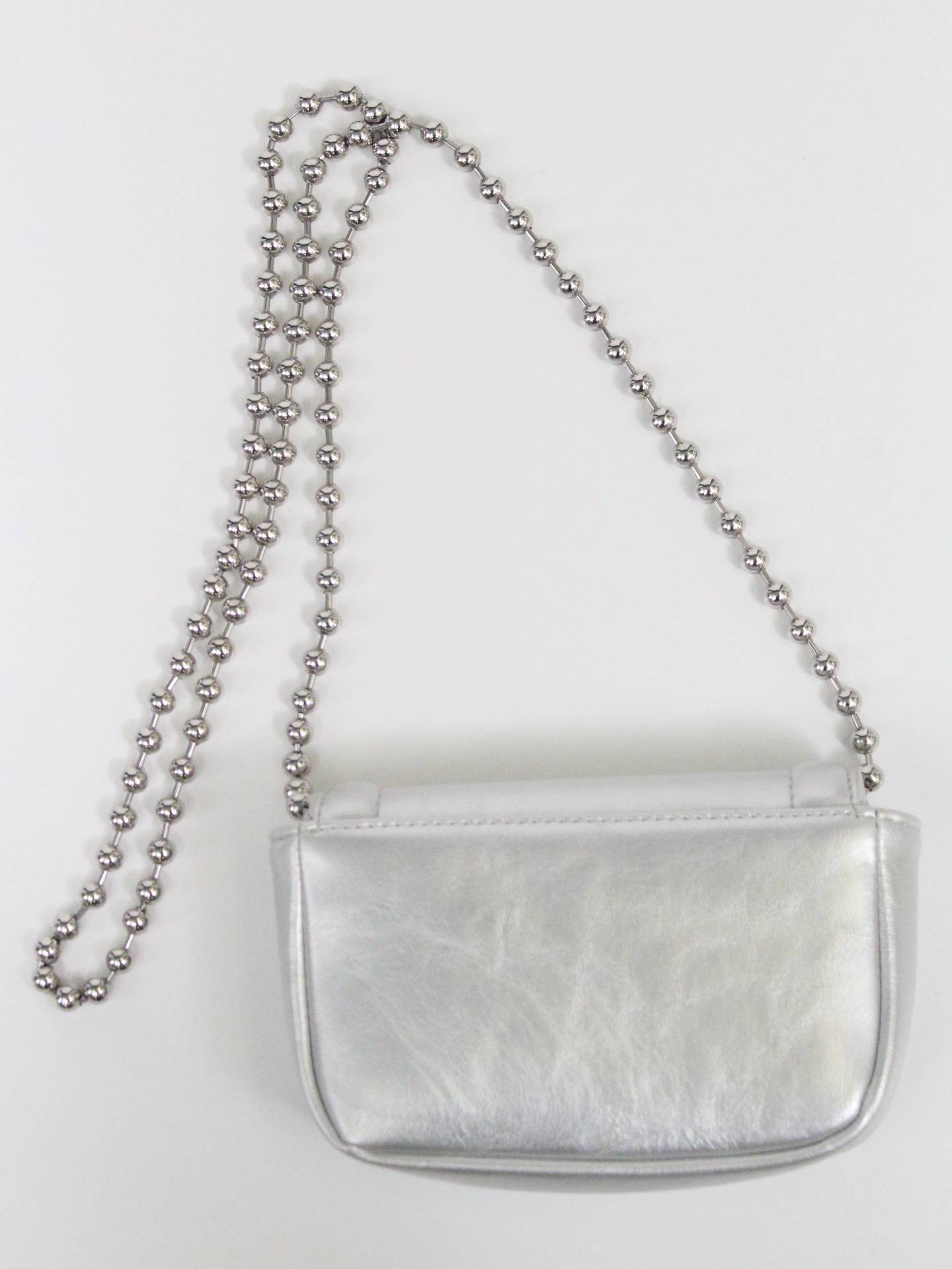 ショルダーバッグ