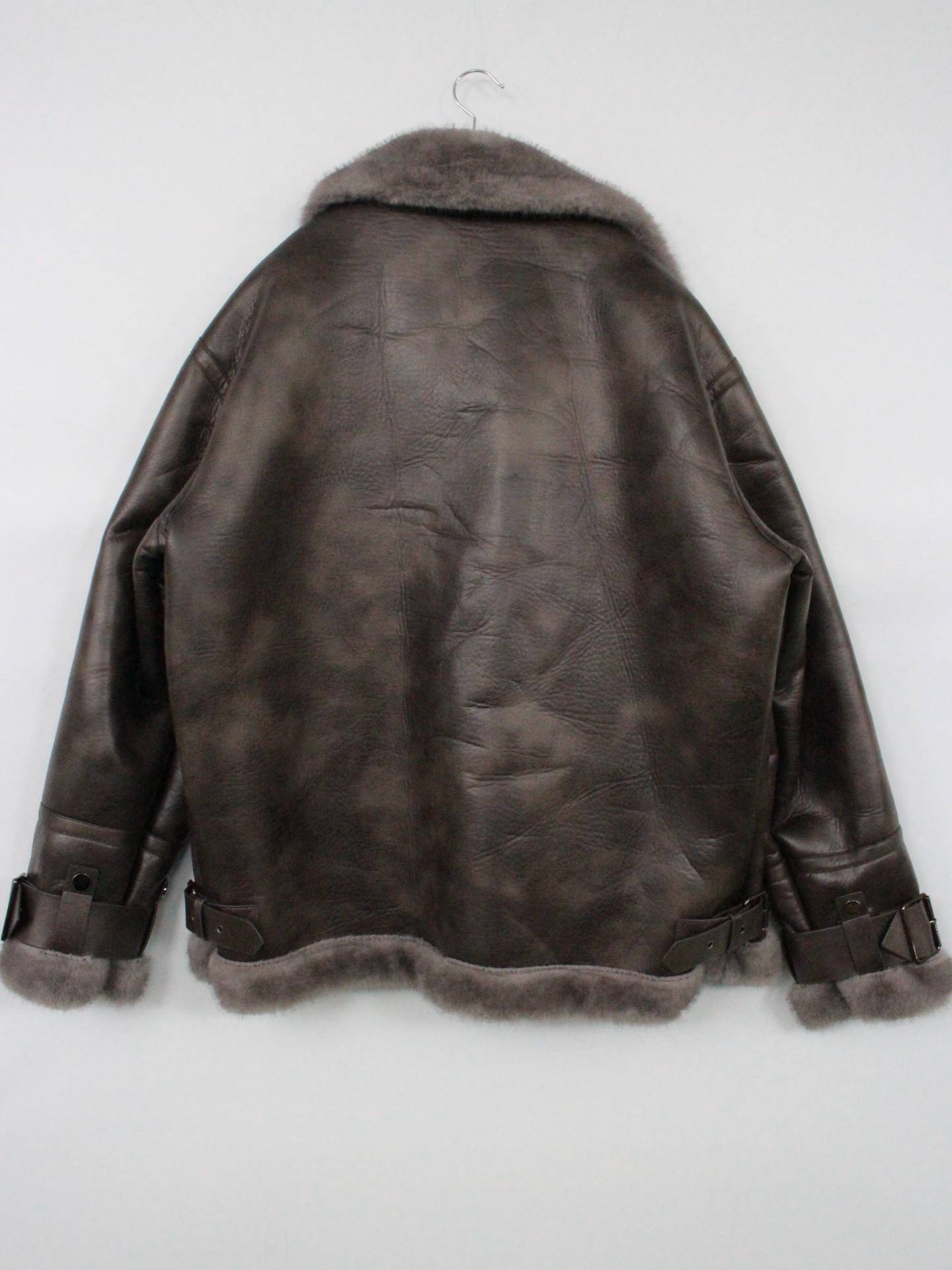 ムートンコート