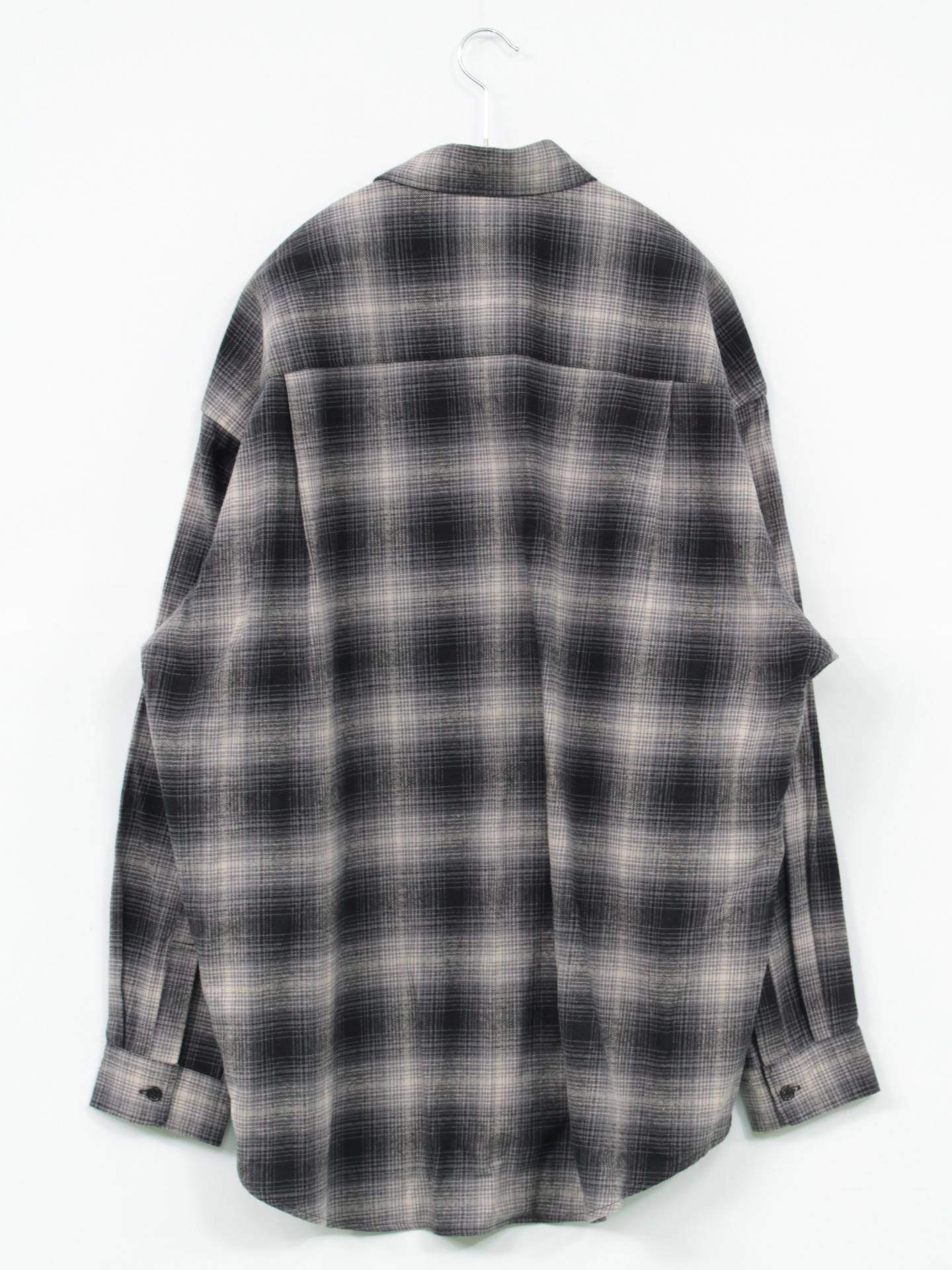 シャツ/ブラウス