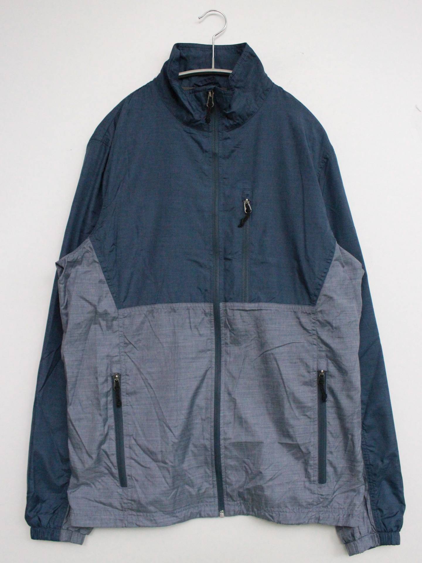 ナイロンジャケット