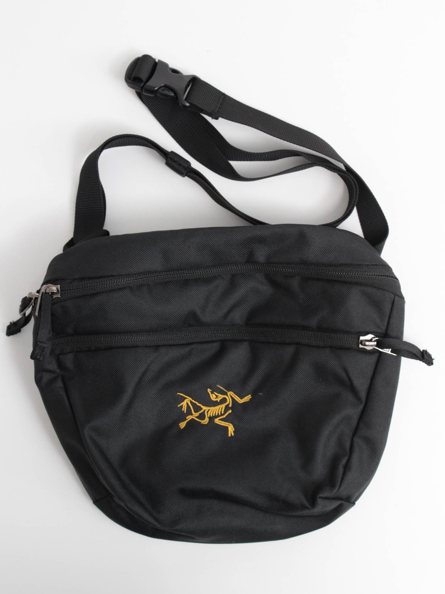 ショルダーバッグ