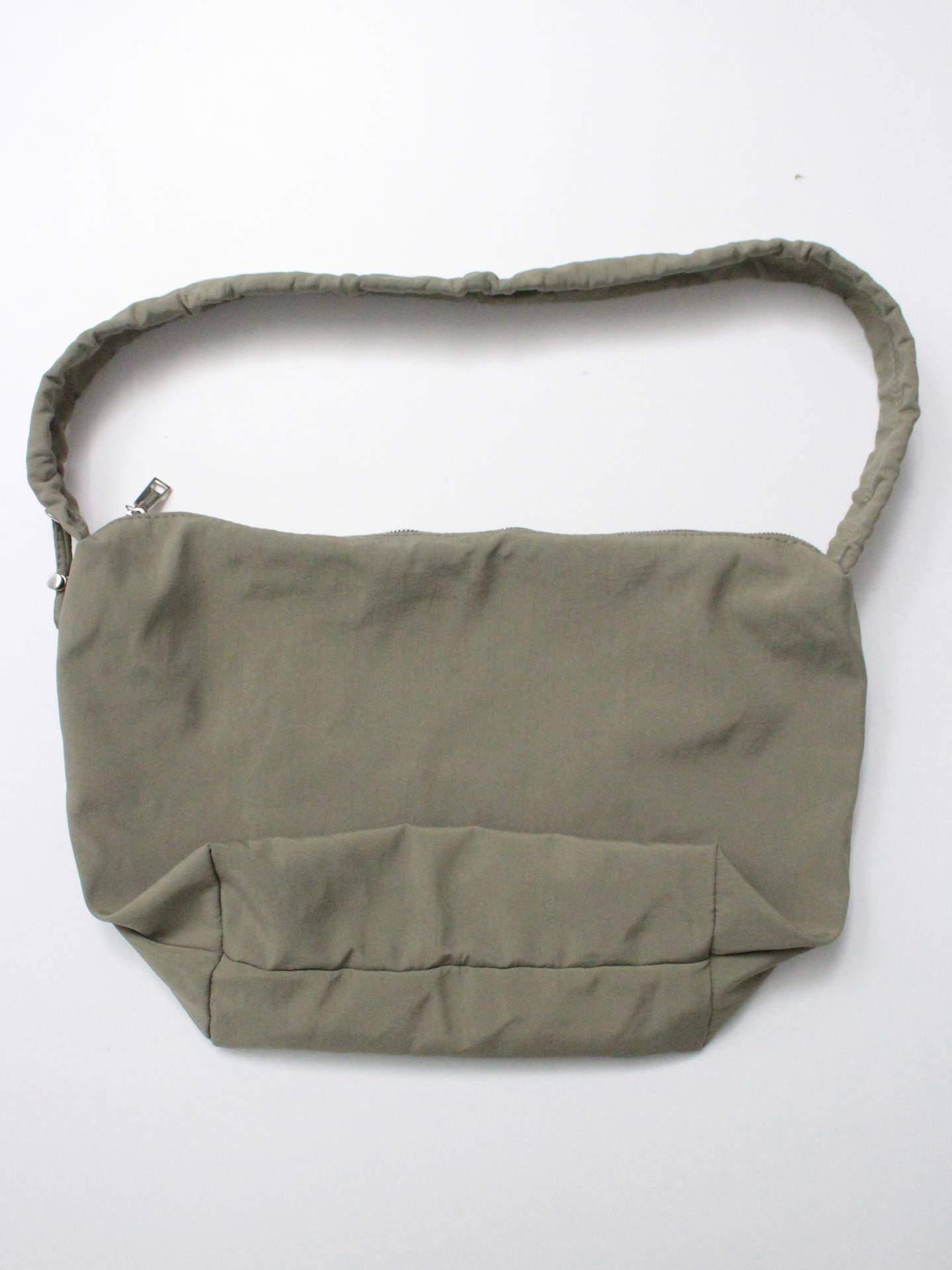 ショルダーバッグ