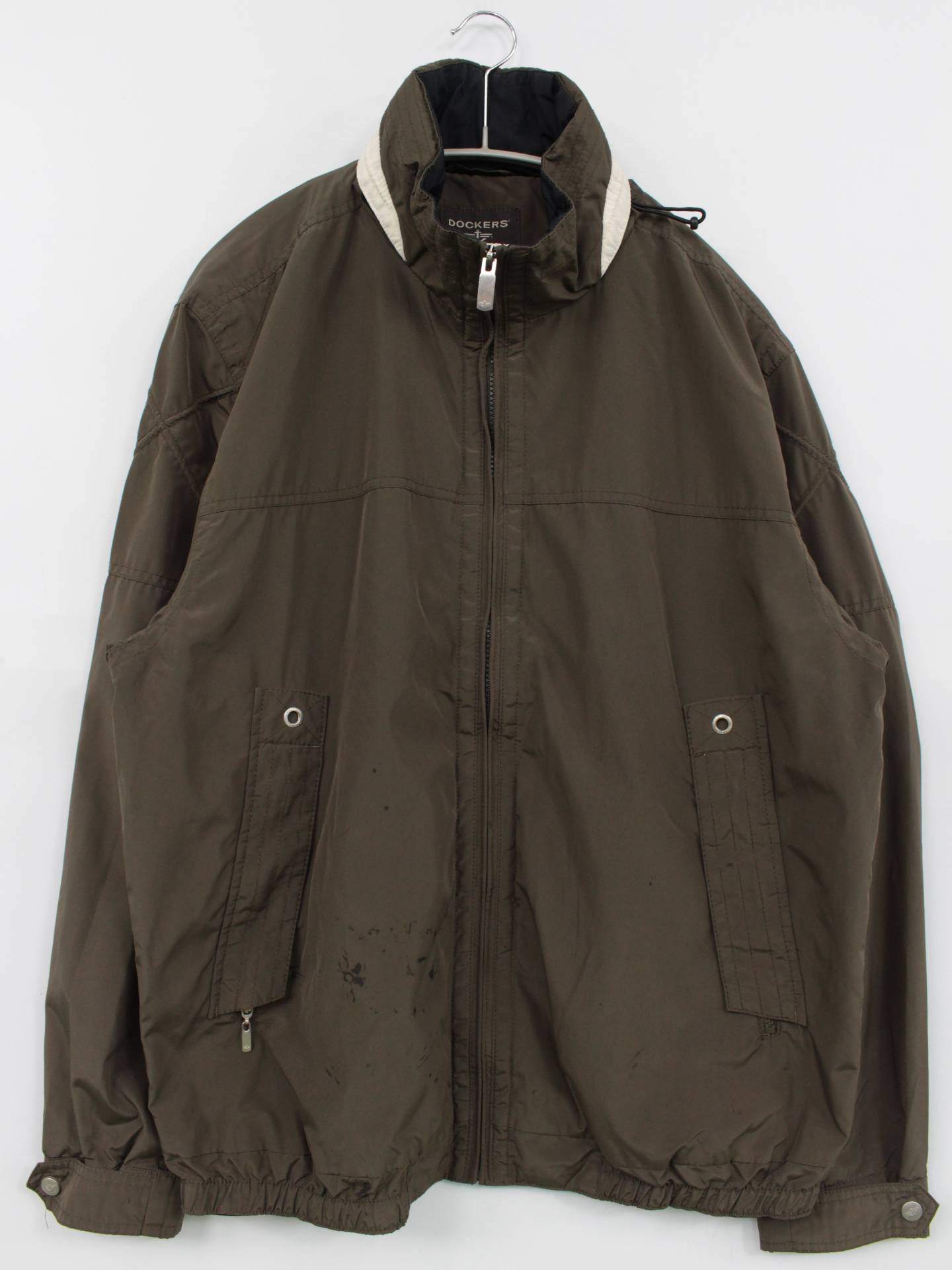 ナイロンジャケット