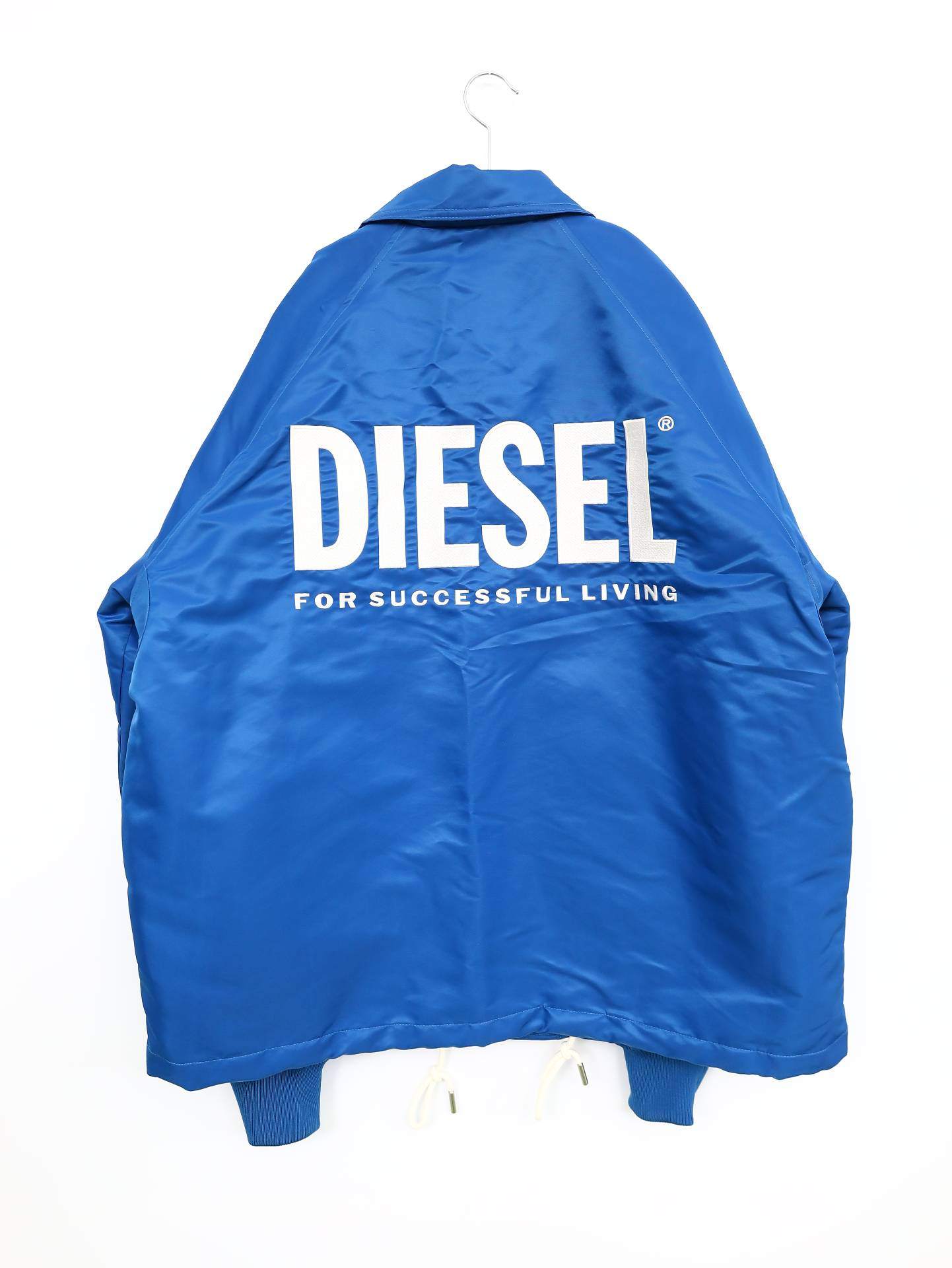 ナイロンジャケット