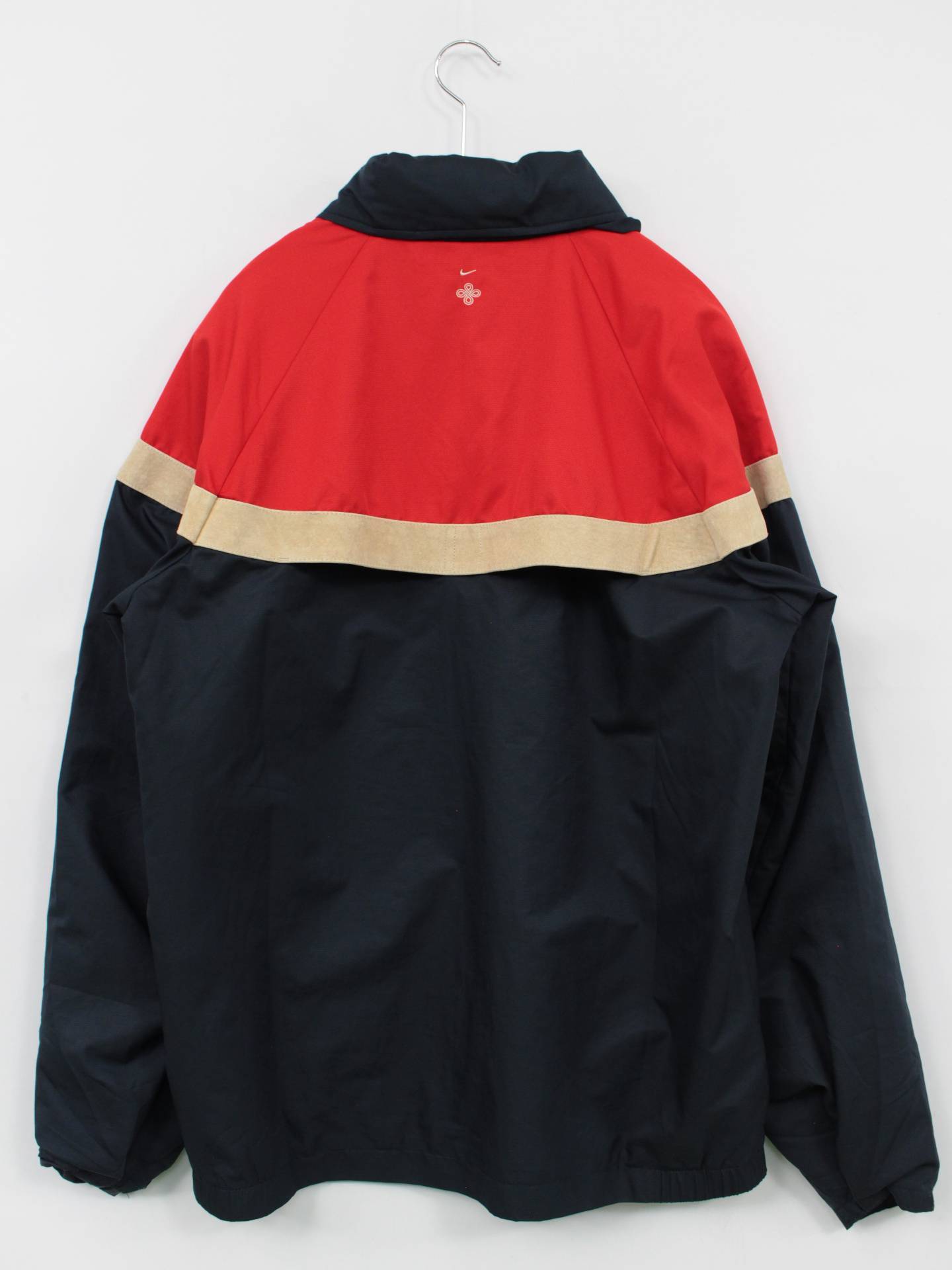 ナイロンジャケット