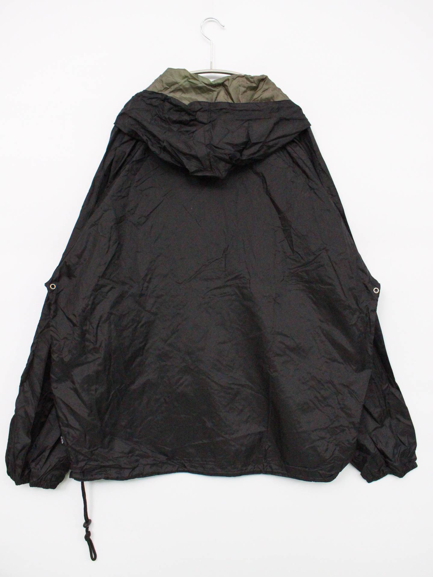 ナイロンジャケット