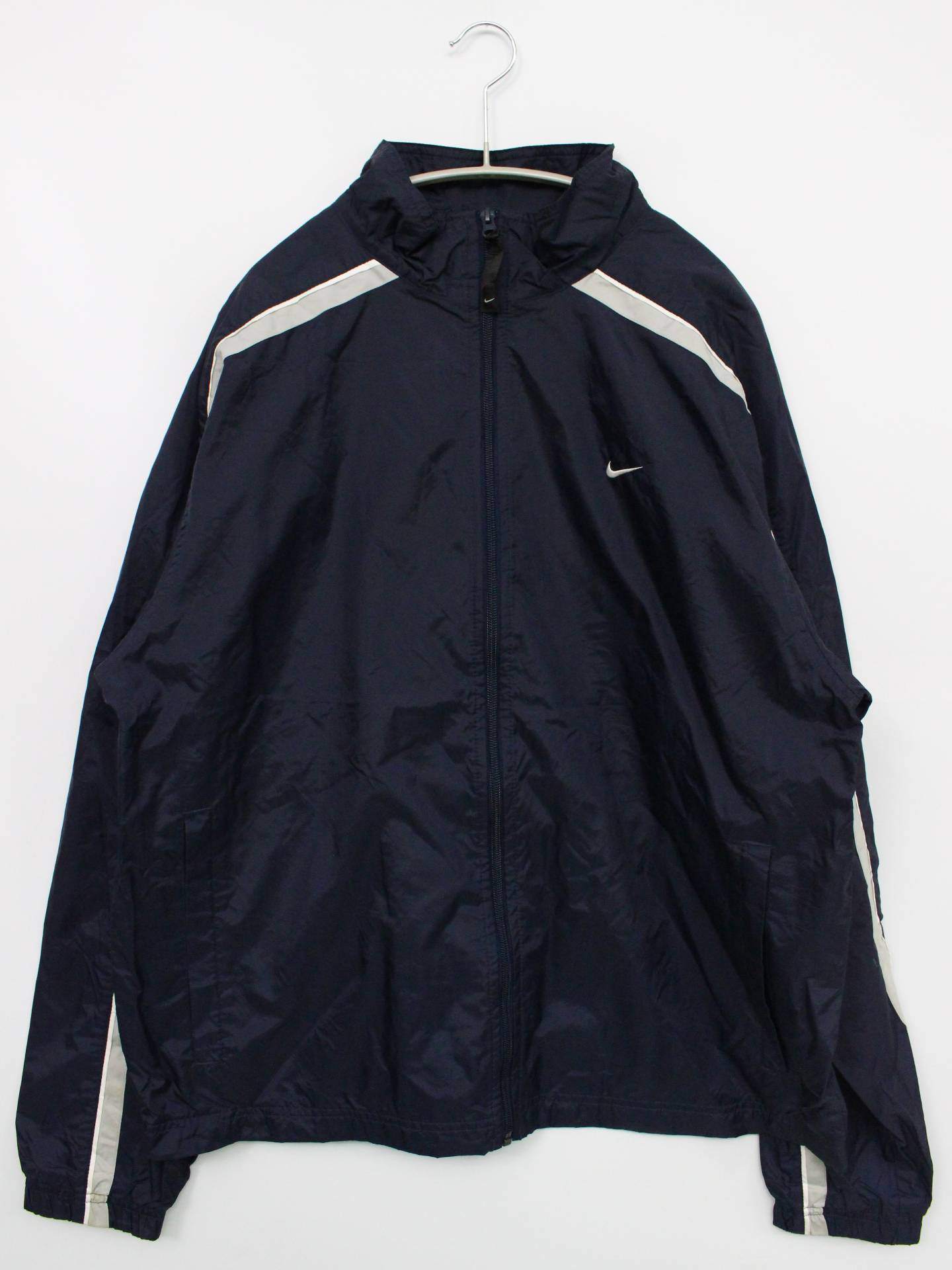 ナイロンジャケット