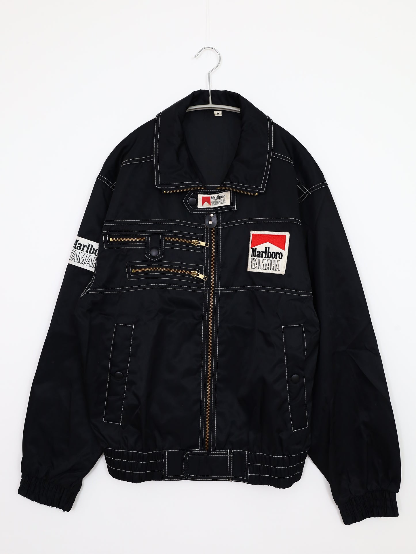 ナイロンジャケット