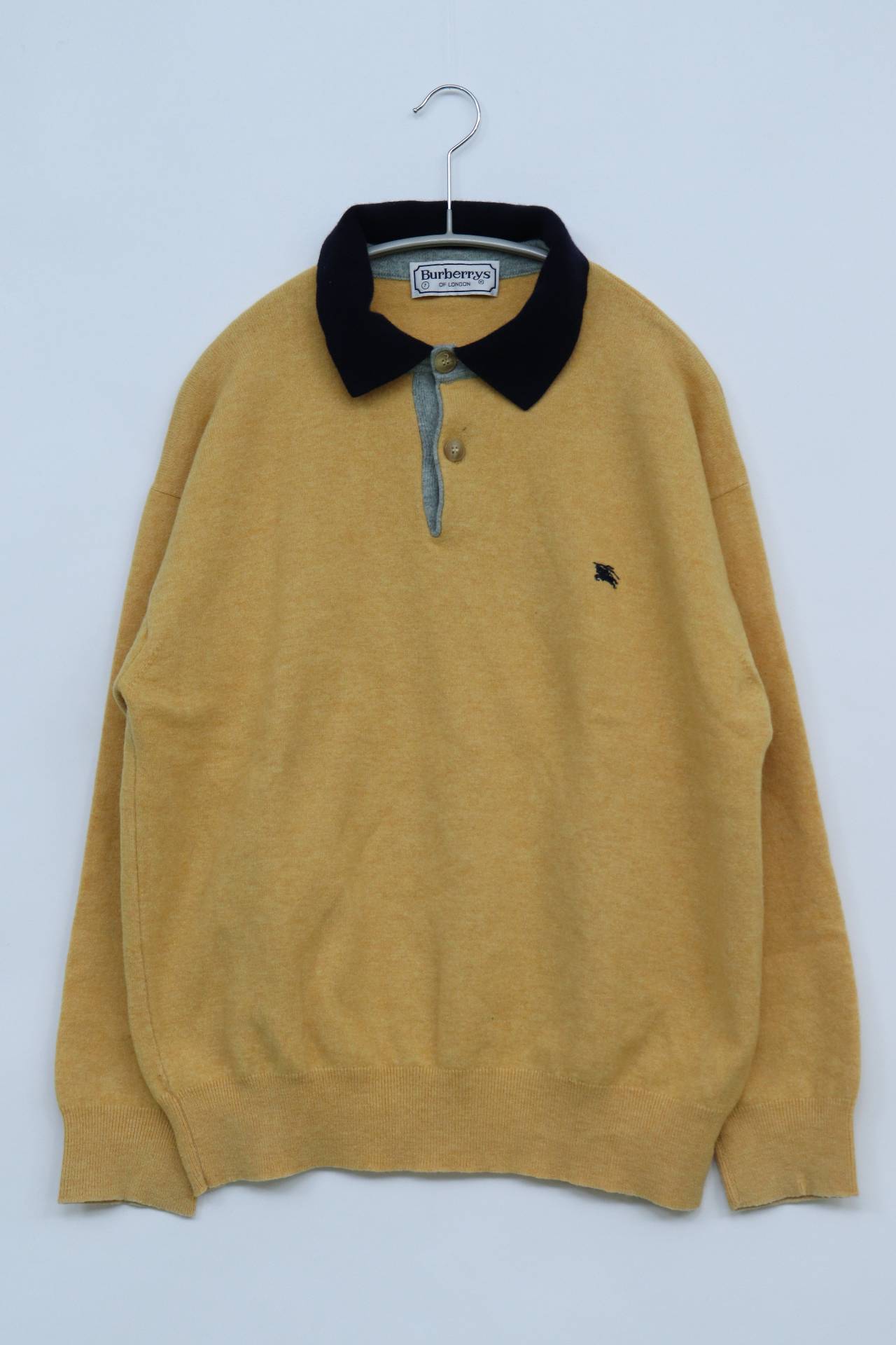 ニットポロシャツ