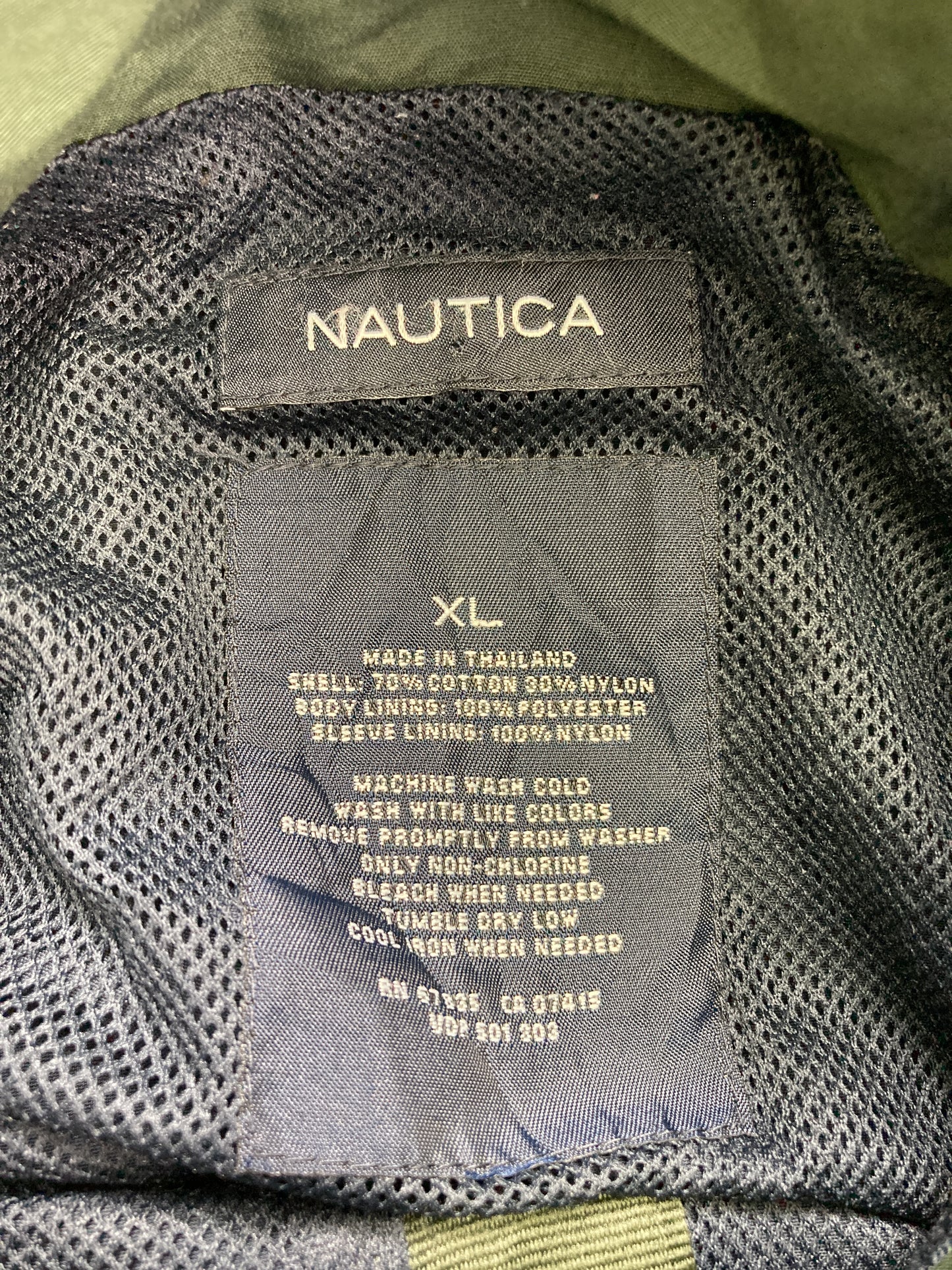 ナイロンジャケット