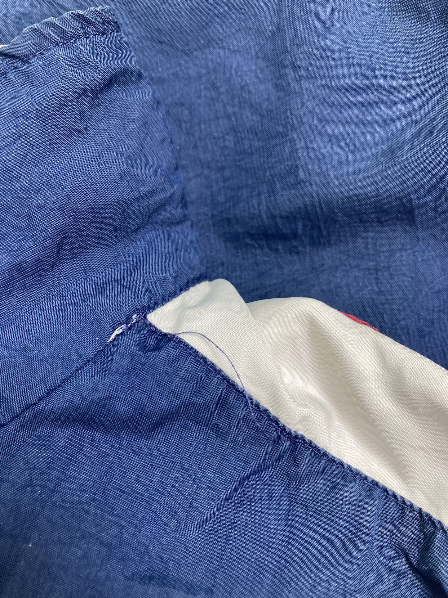 ナイロンジャケット