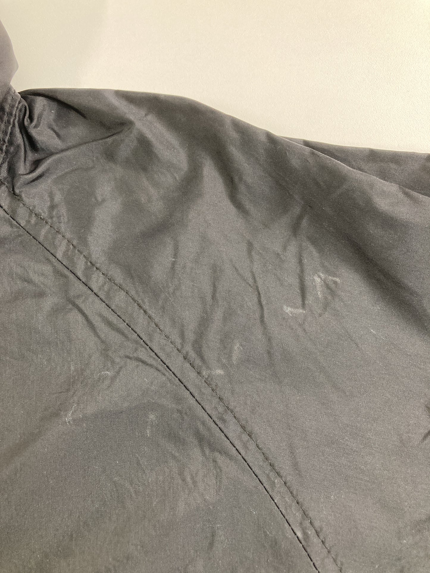 ナイロンジャケット