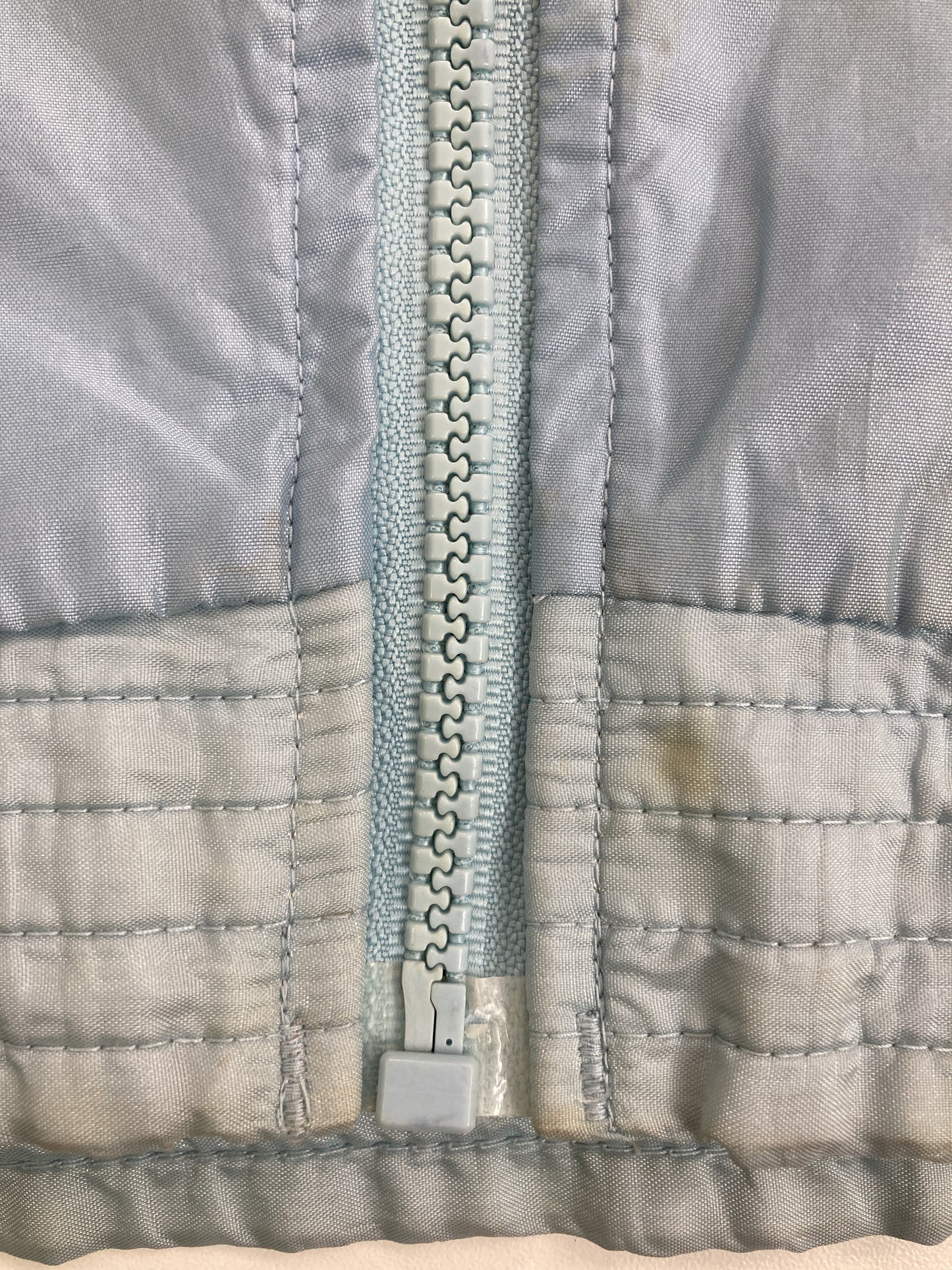 ナイロンジャケット