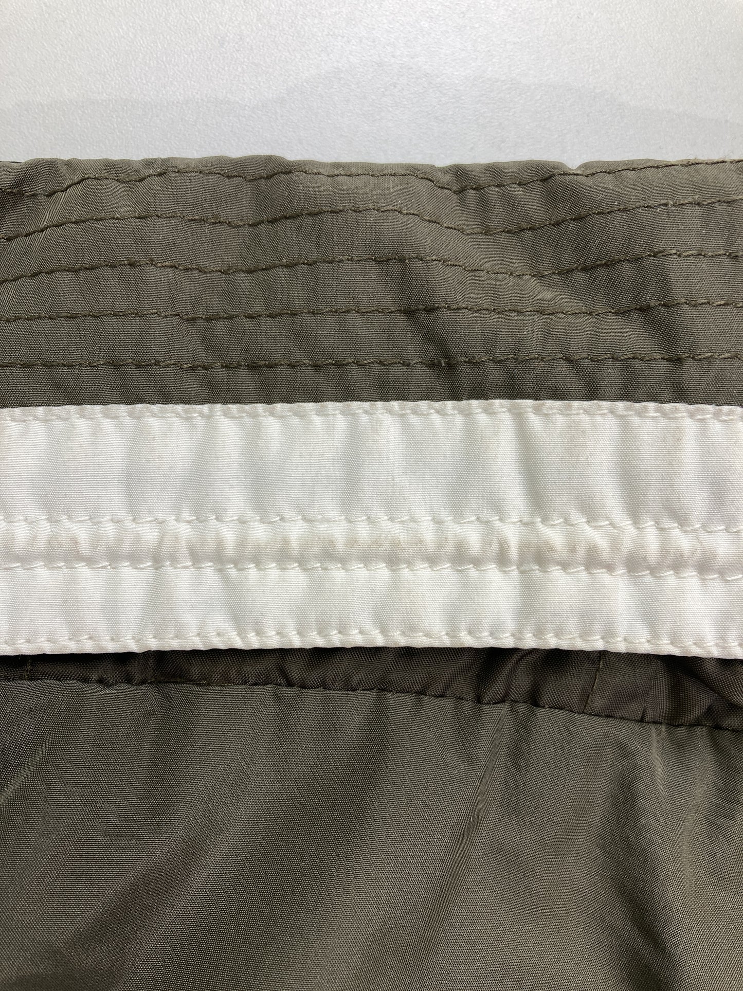 ナイロンジャケット