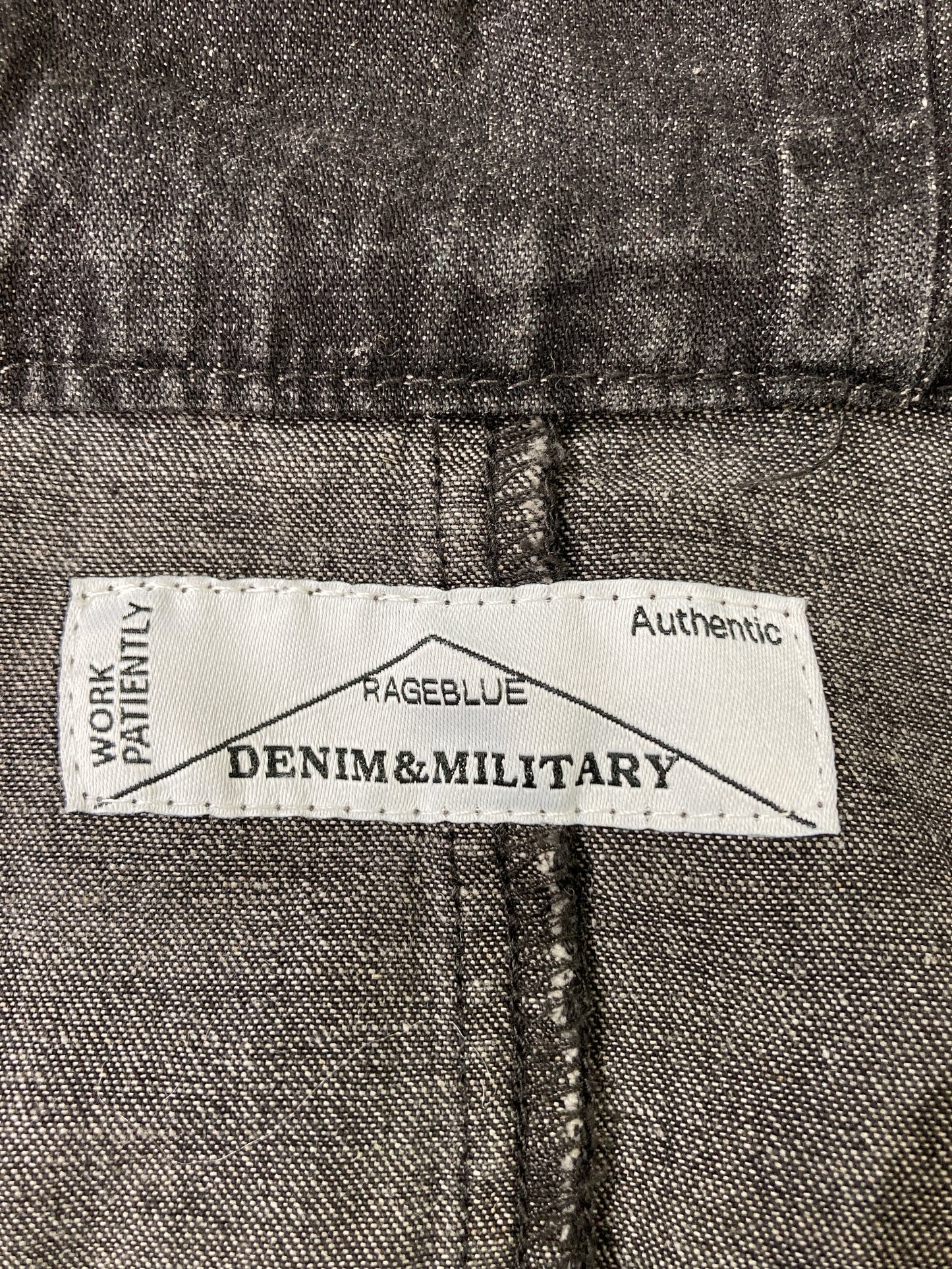 ナイロンジャケット