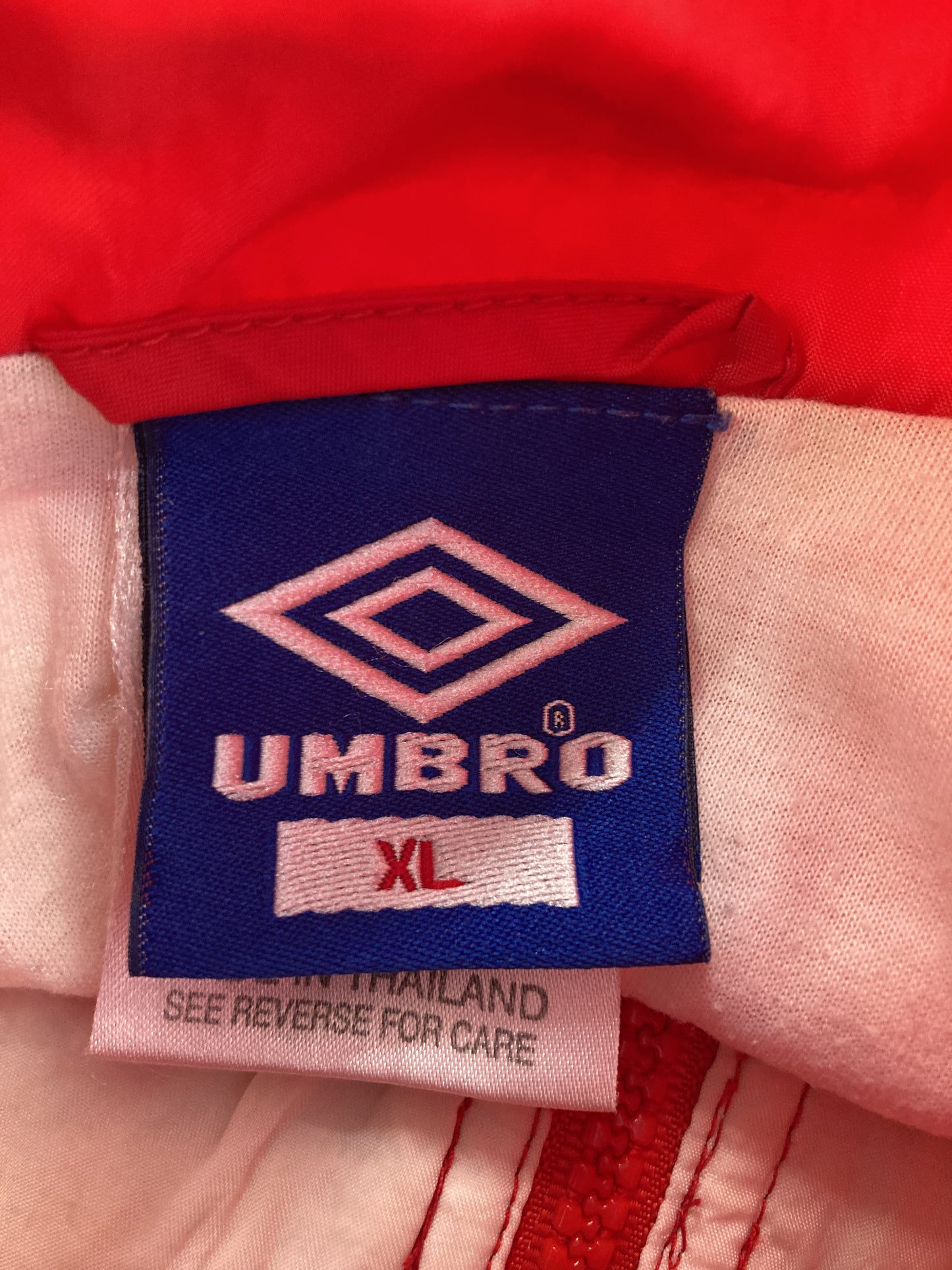 ナイロンジャケット