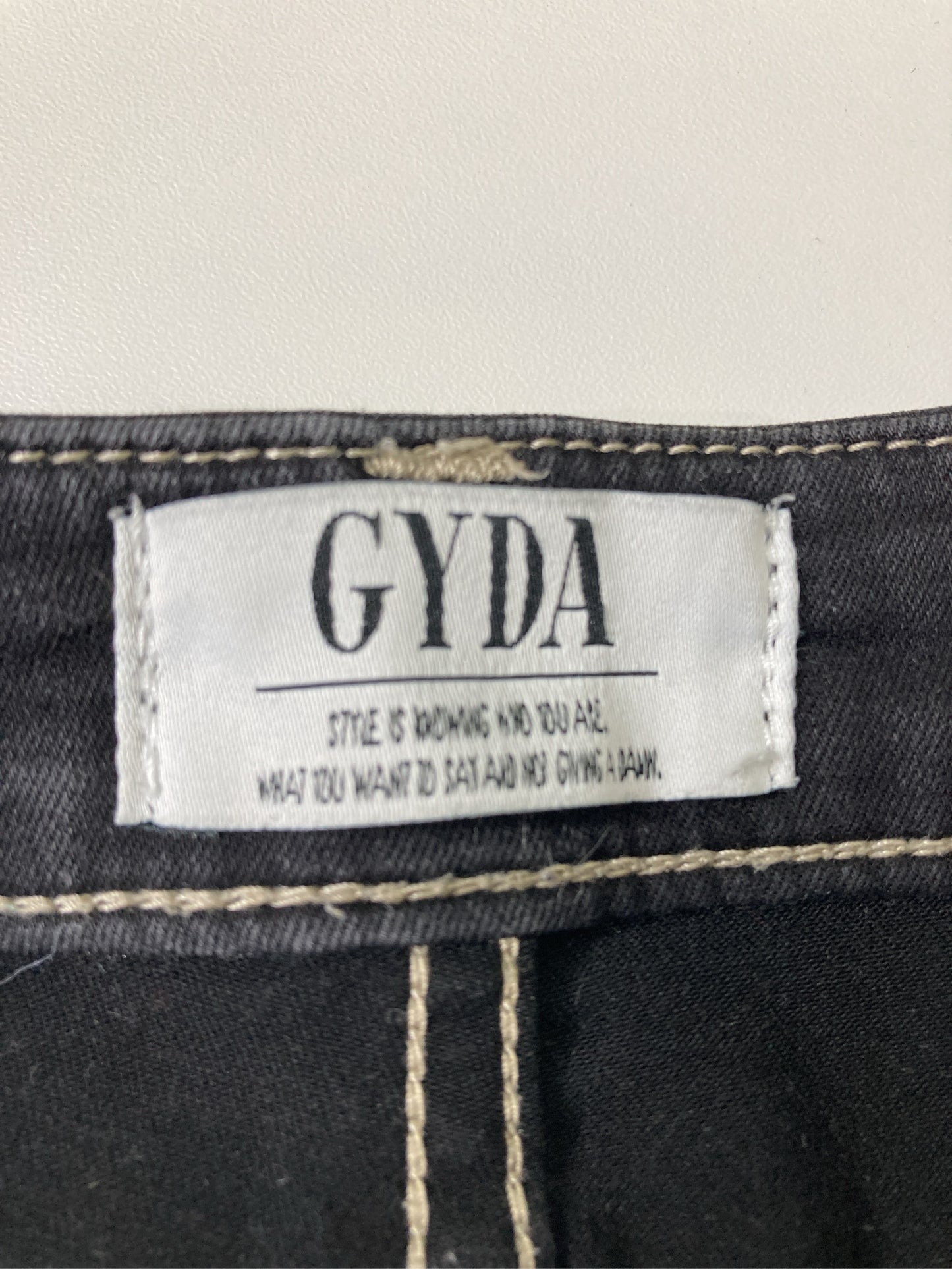 デニムパンツ