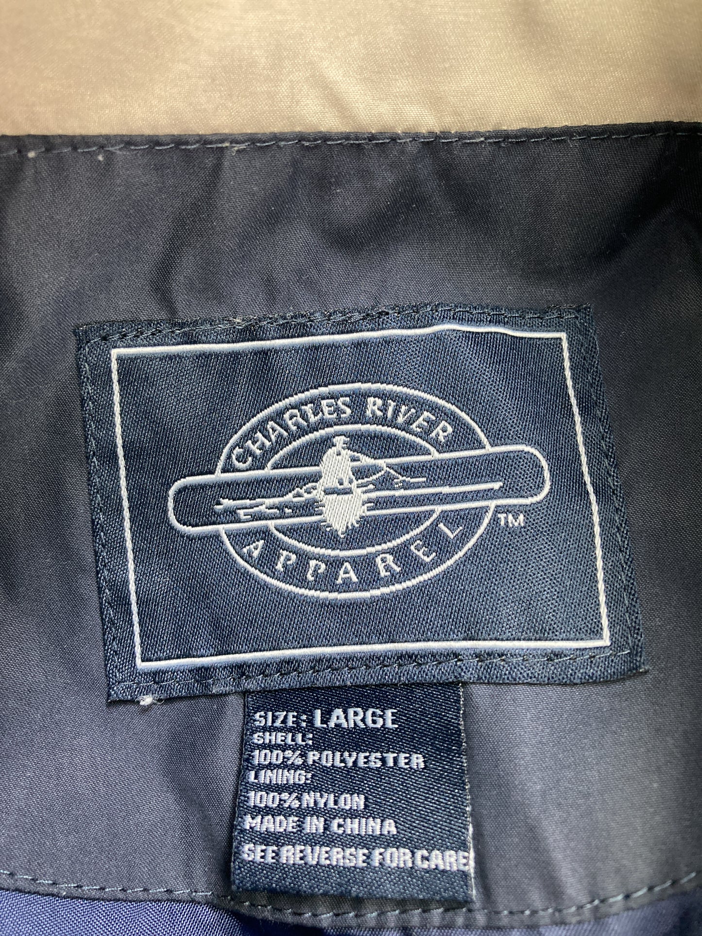 ナイロンジャケット