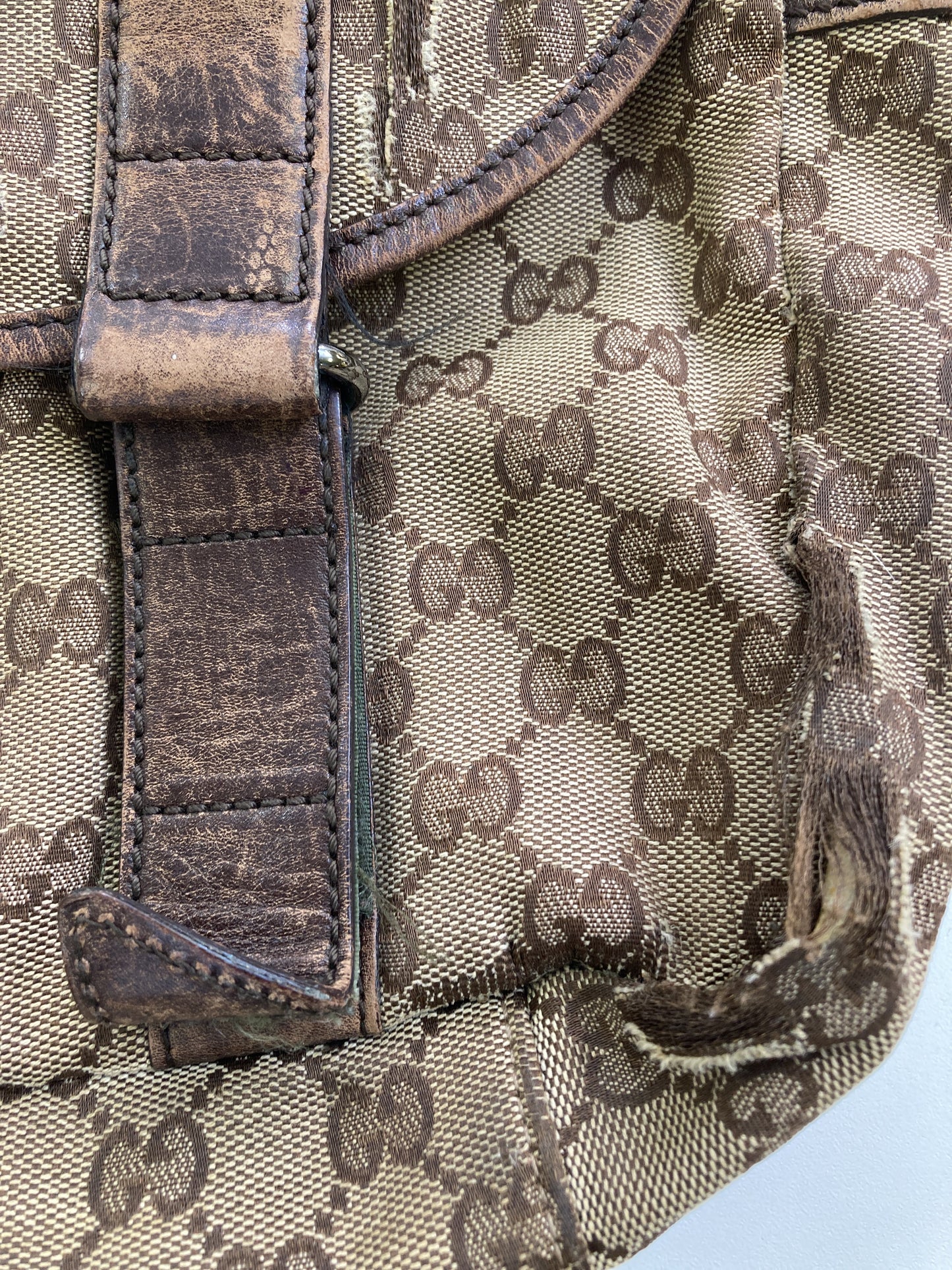 メッセンジャーバッグ