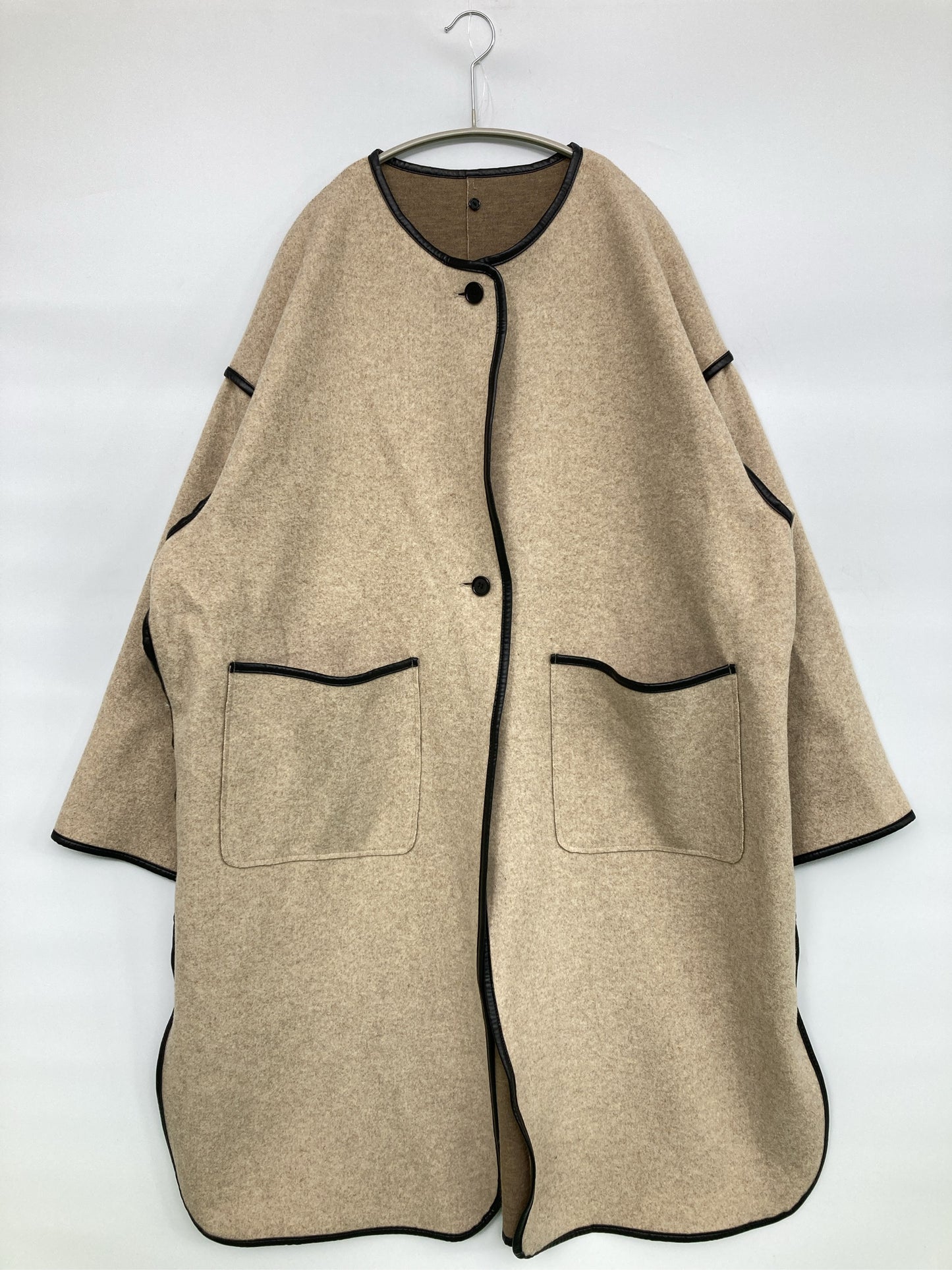 ノーカラーコート