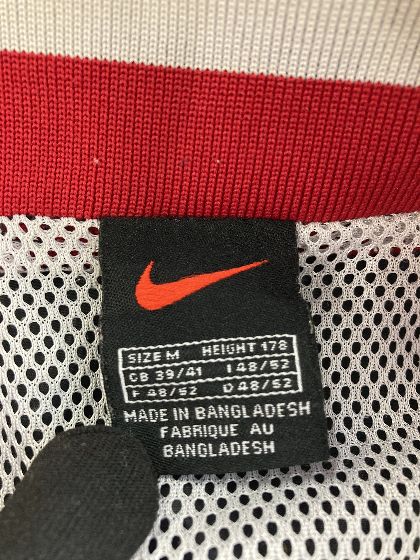 ナイロンジャケット