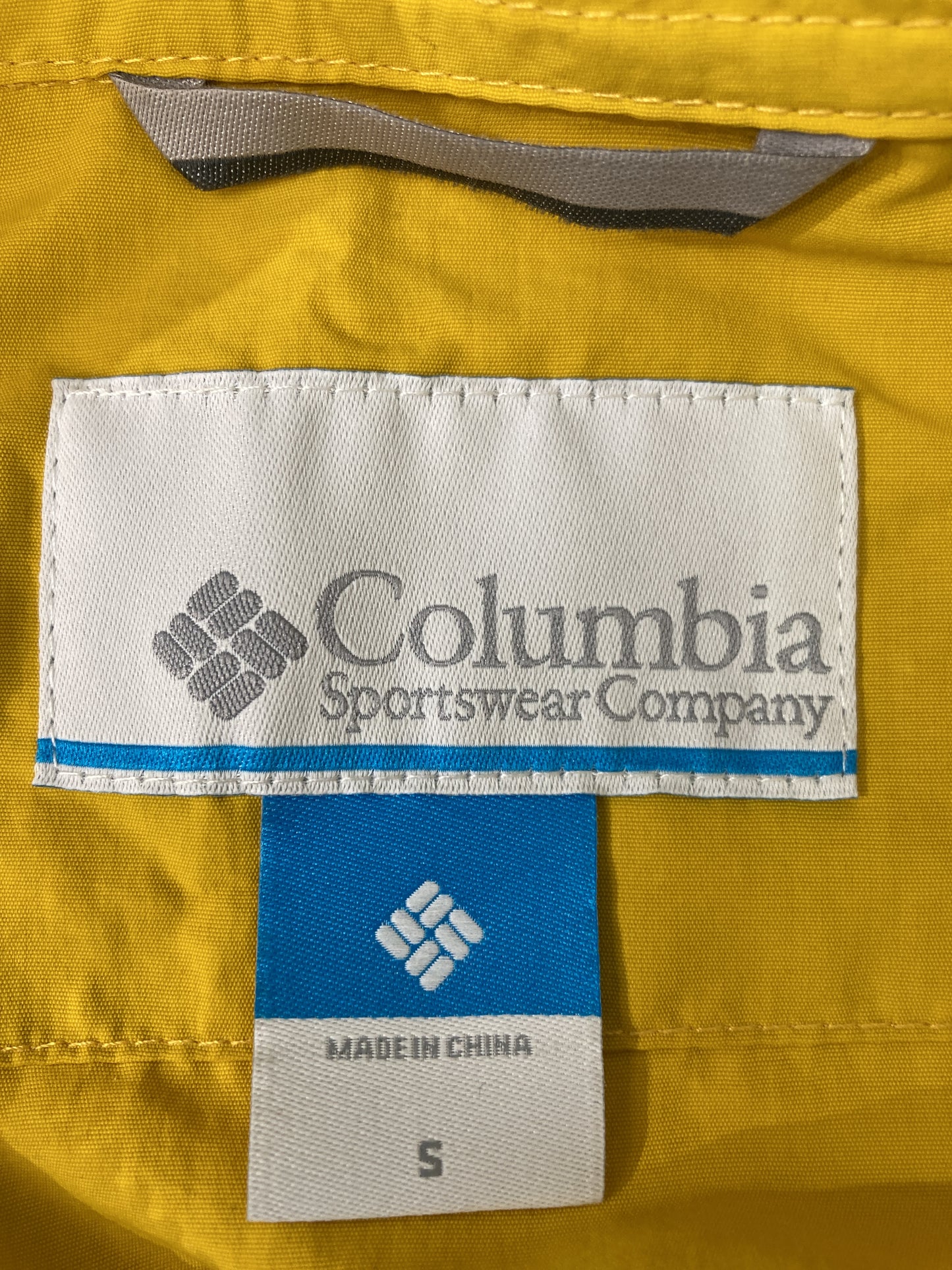 ナイロンジャケット