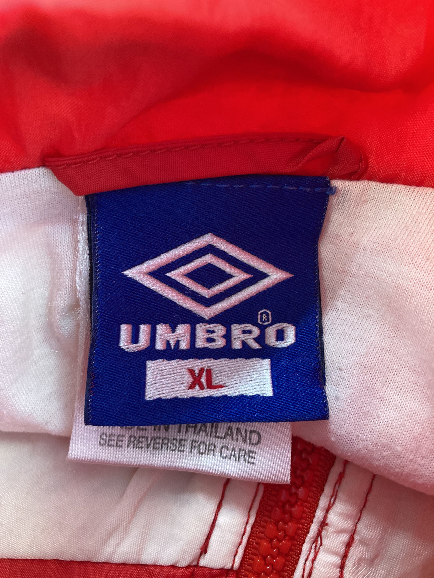 ナイロンジャケット