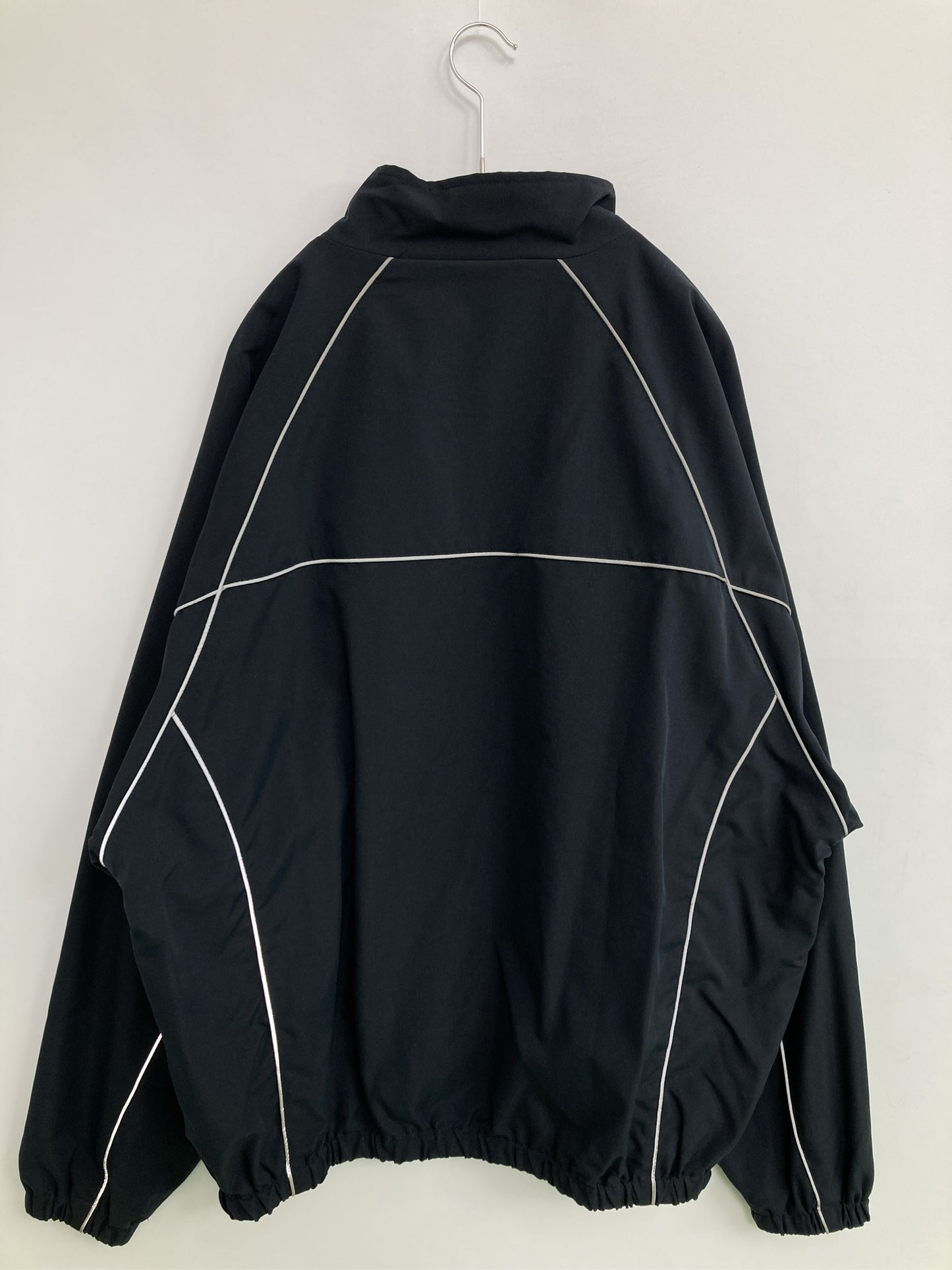 ナイロンジャケット