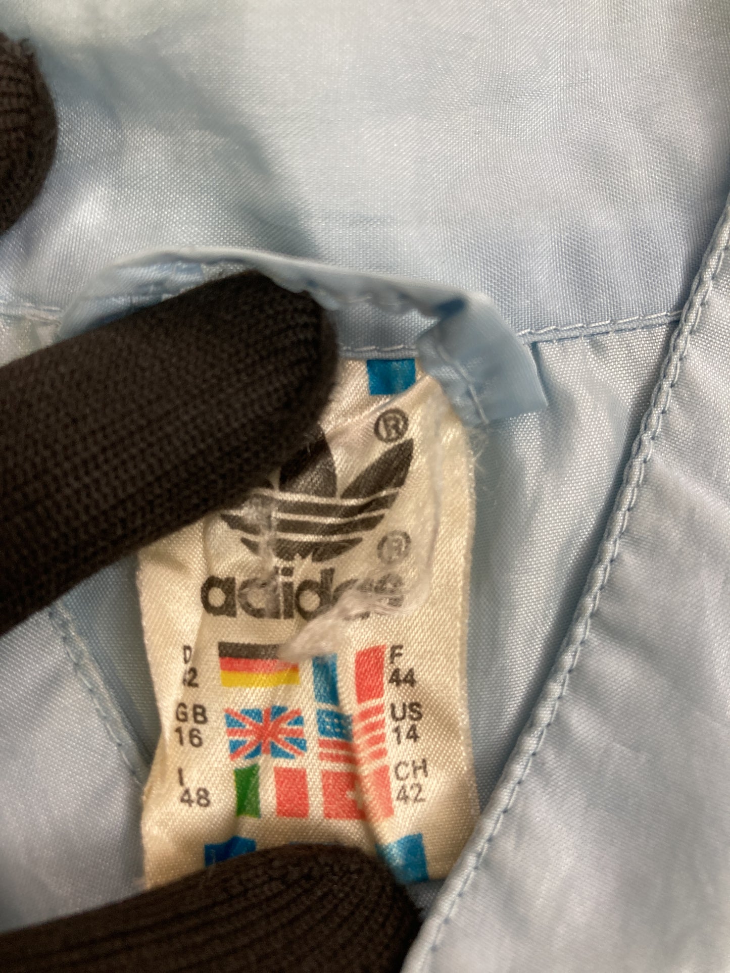 ナイロンジャケット