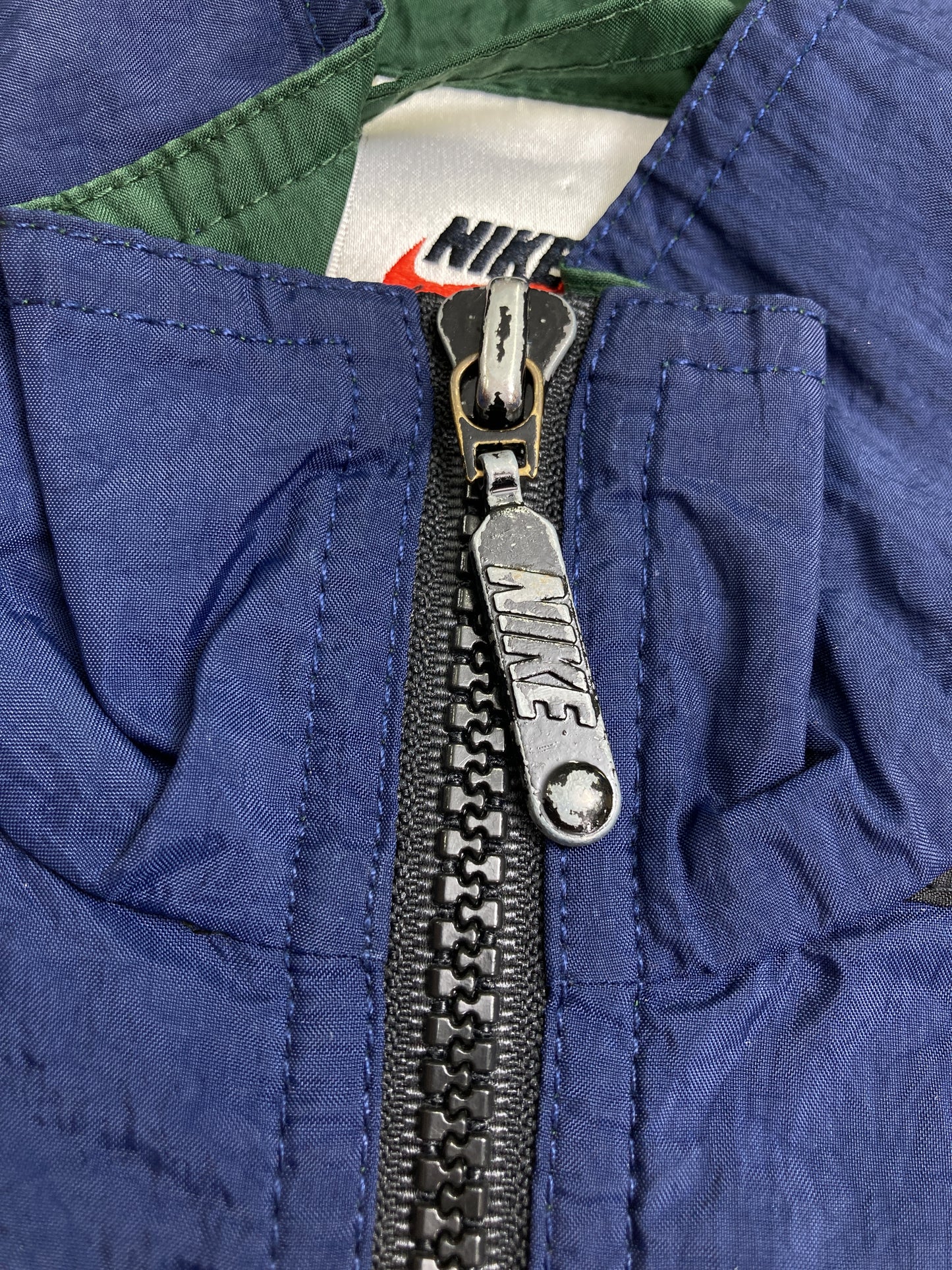 ナイロンジャケット