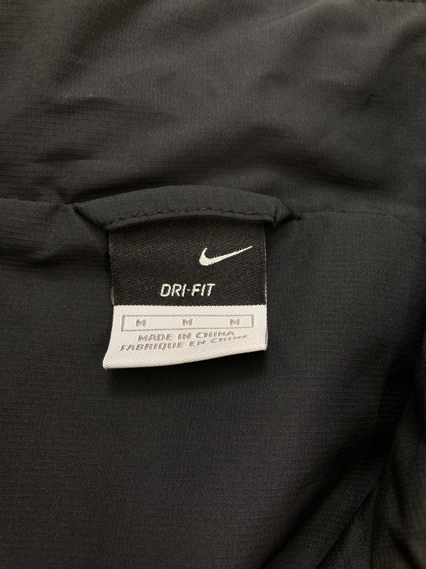 ナイロンジャケット