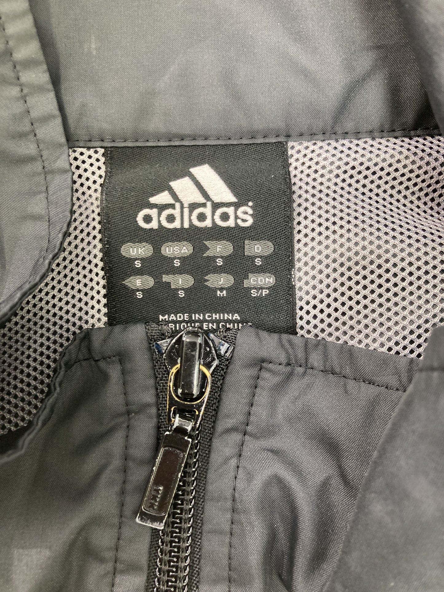 ナイロンジャケット