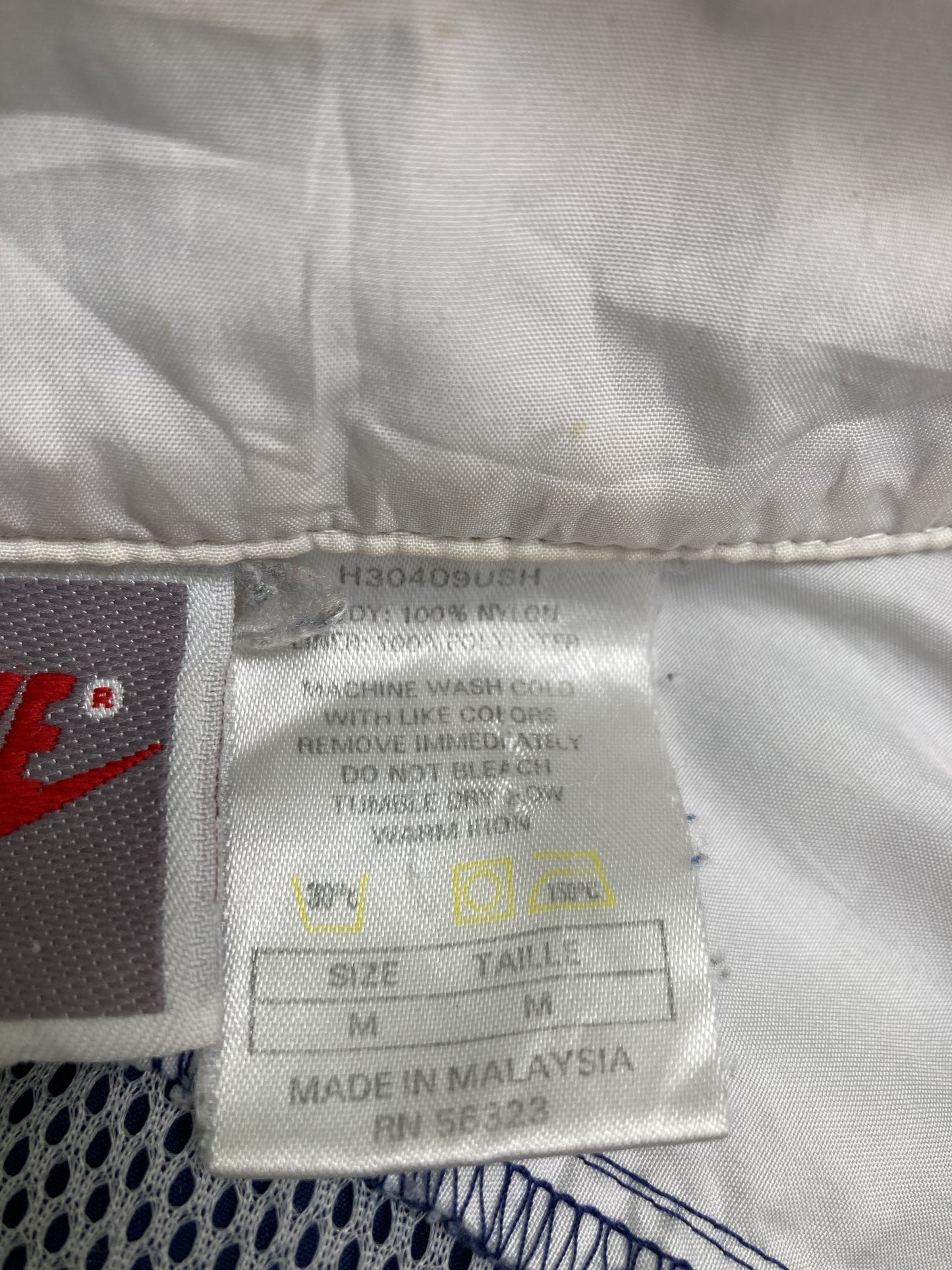 ナイロンジャケット