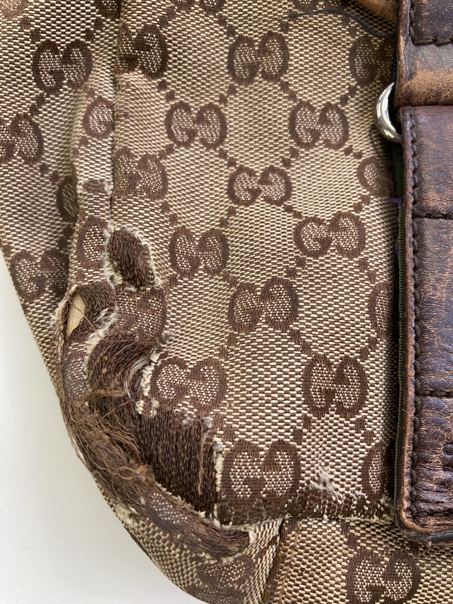 メッセンジャーバッグ