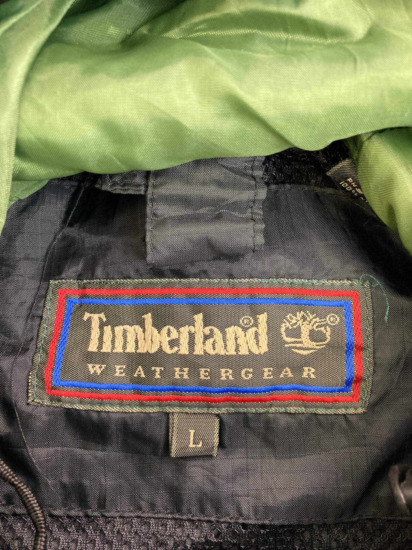 ナイロンジャケット