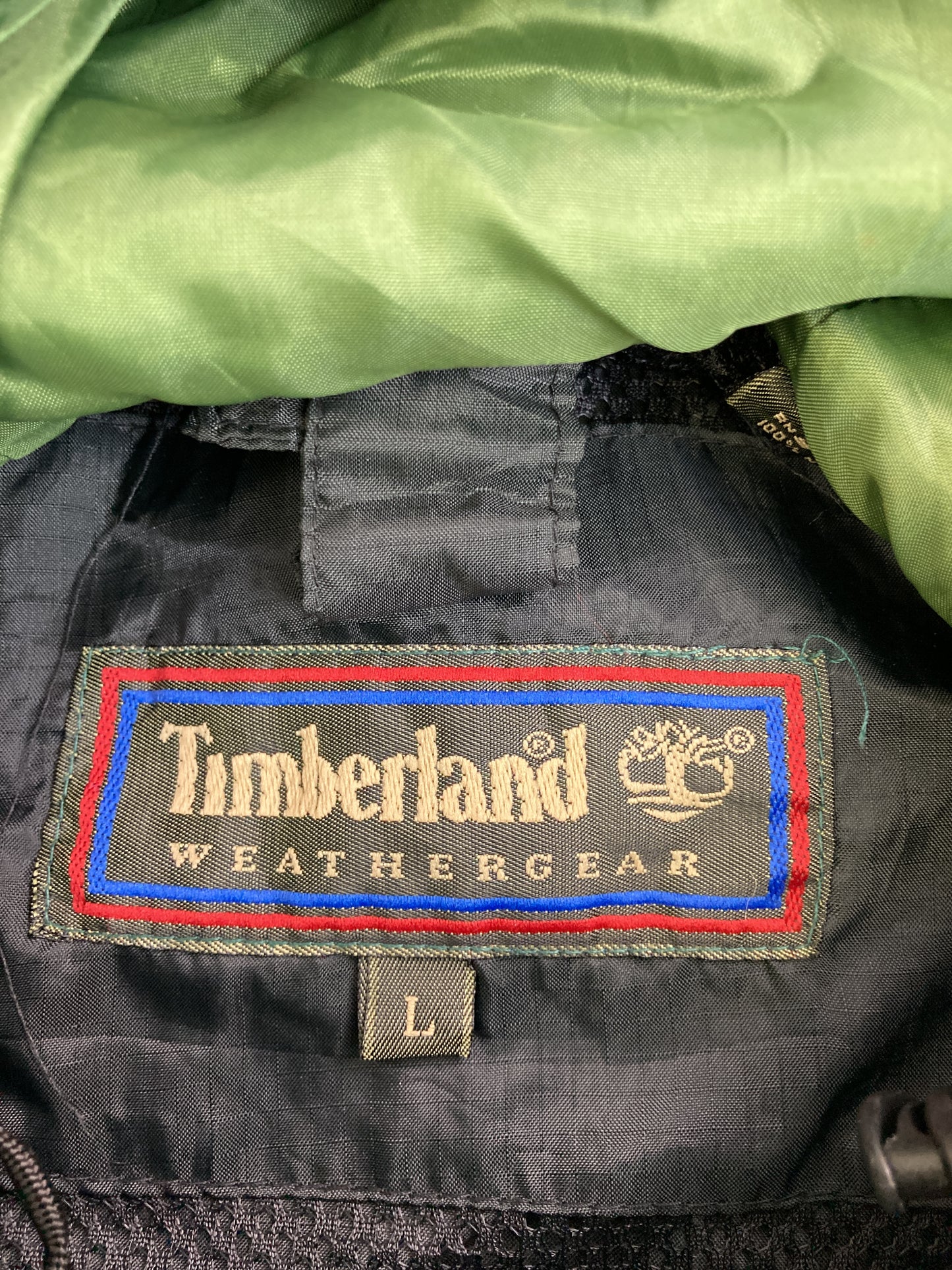 ナイロンジャケット