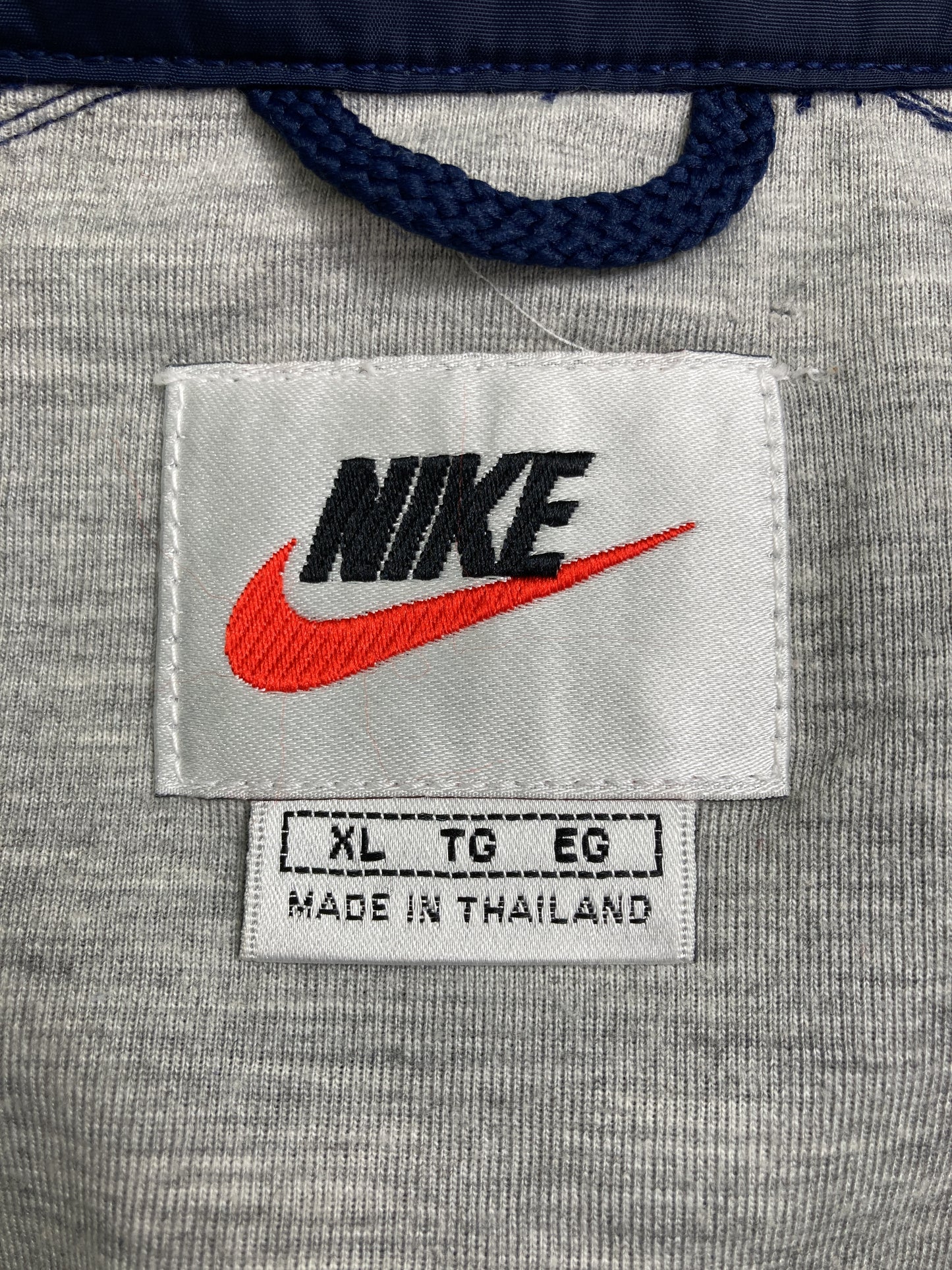 ナイロンジャケット