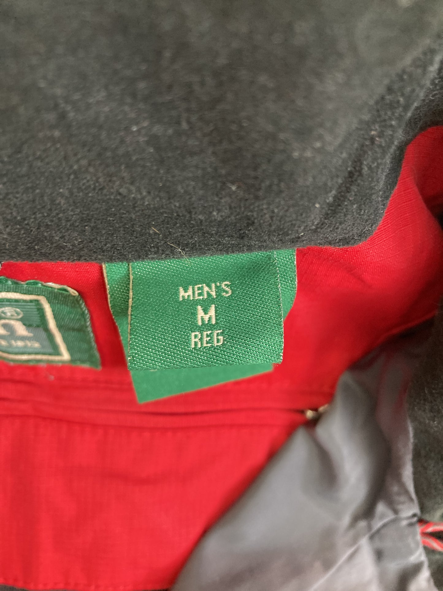 ナイロンジャケット