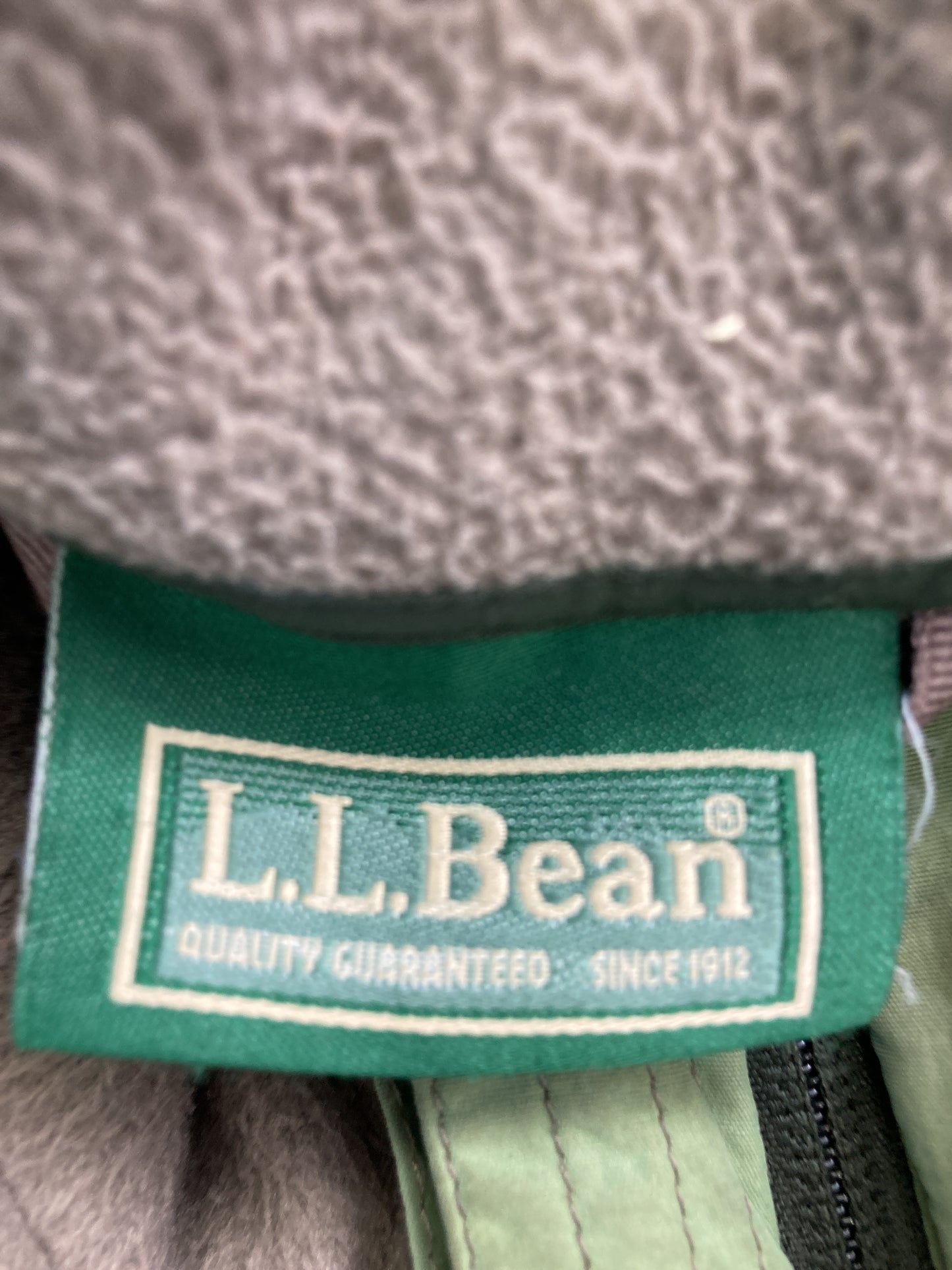 ノーカラーコート