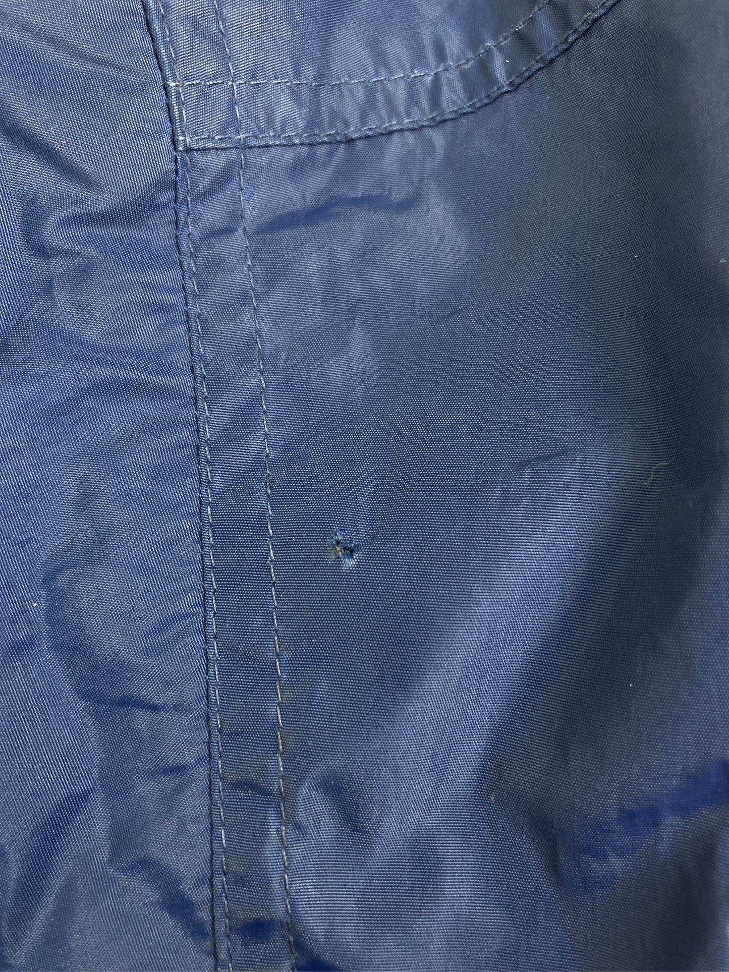 ナイロンジャケット