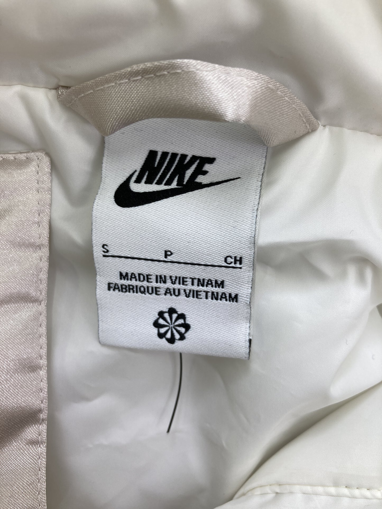 ナイロンジャケット