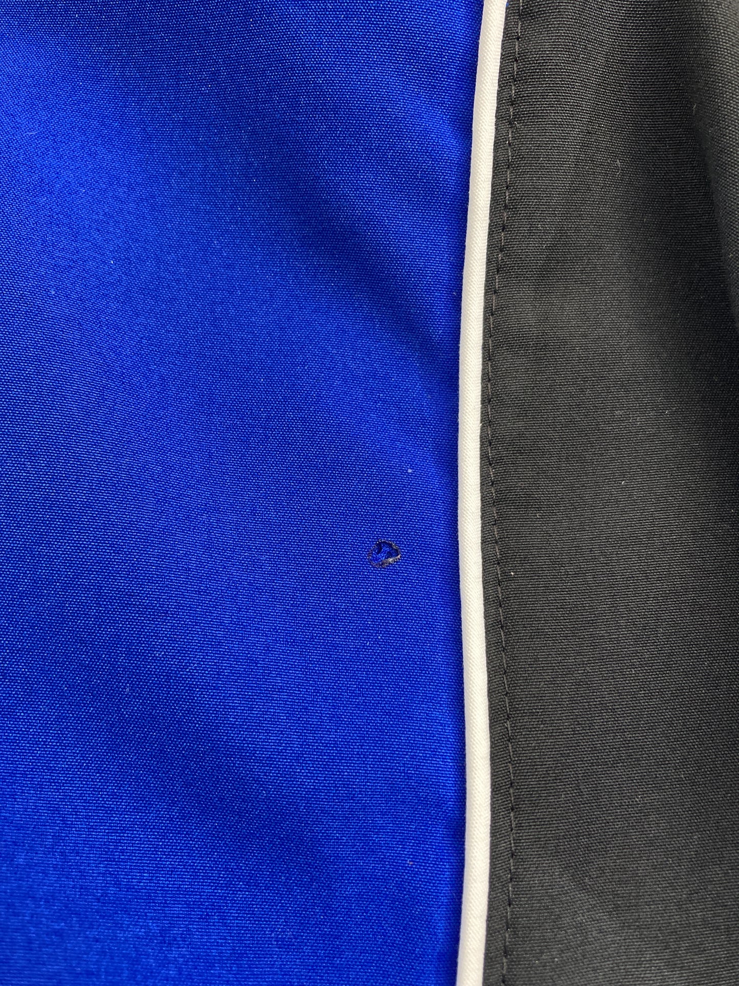 ナイロンジャケット