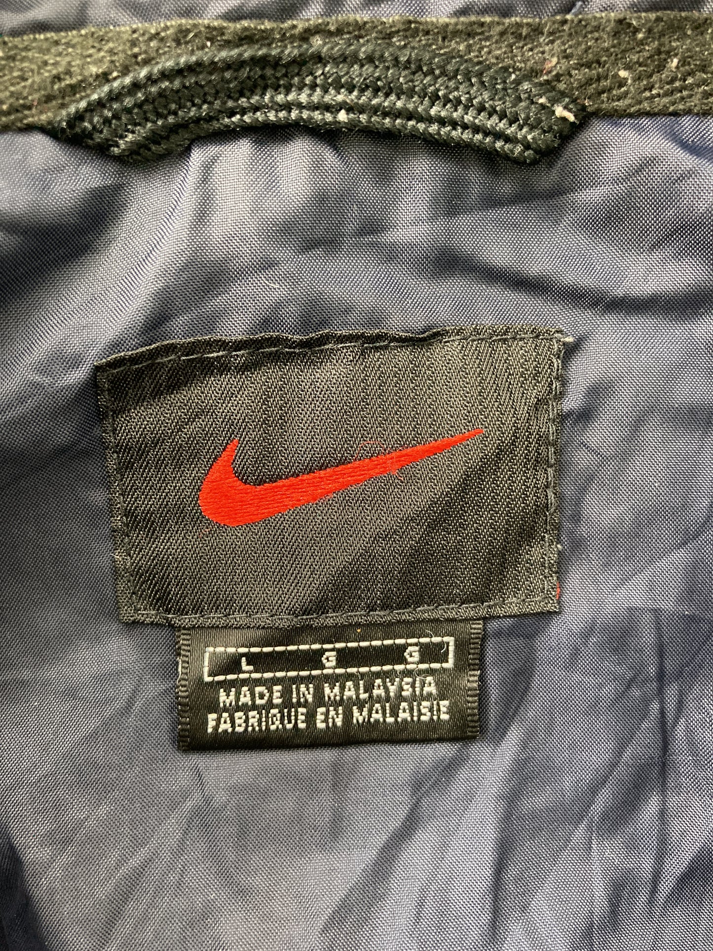 ナイロンジャケット