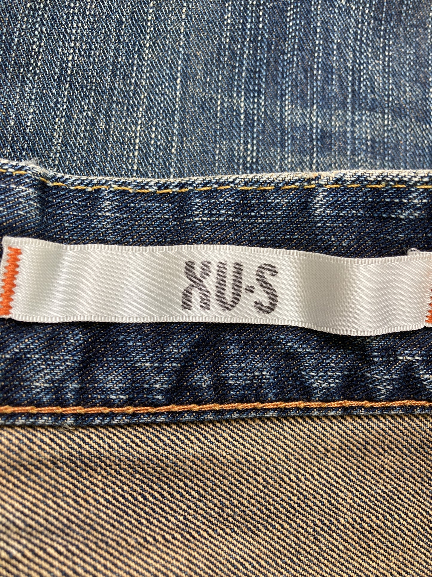 デニムパンツ