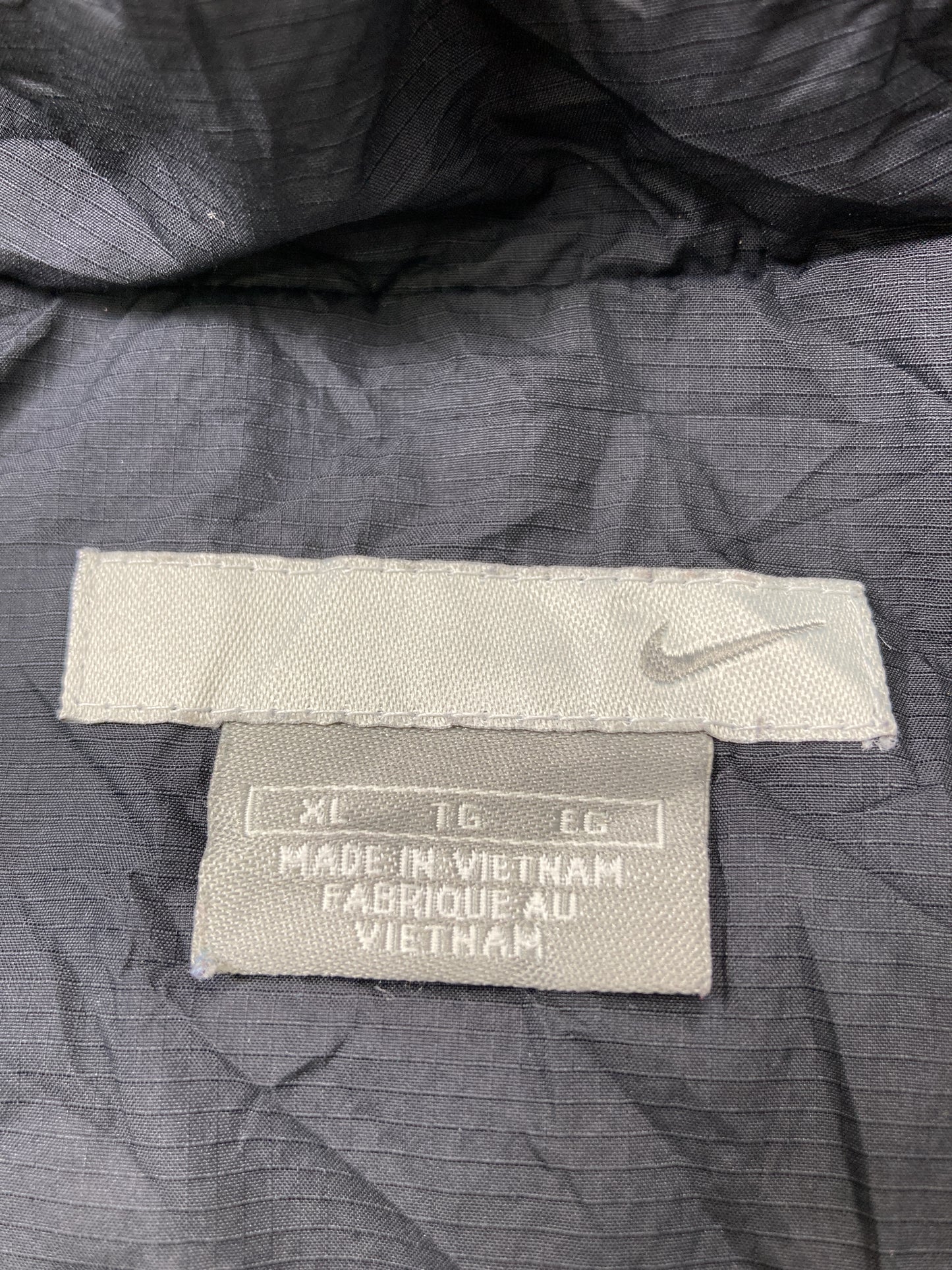 ナイロンジャケット