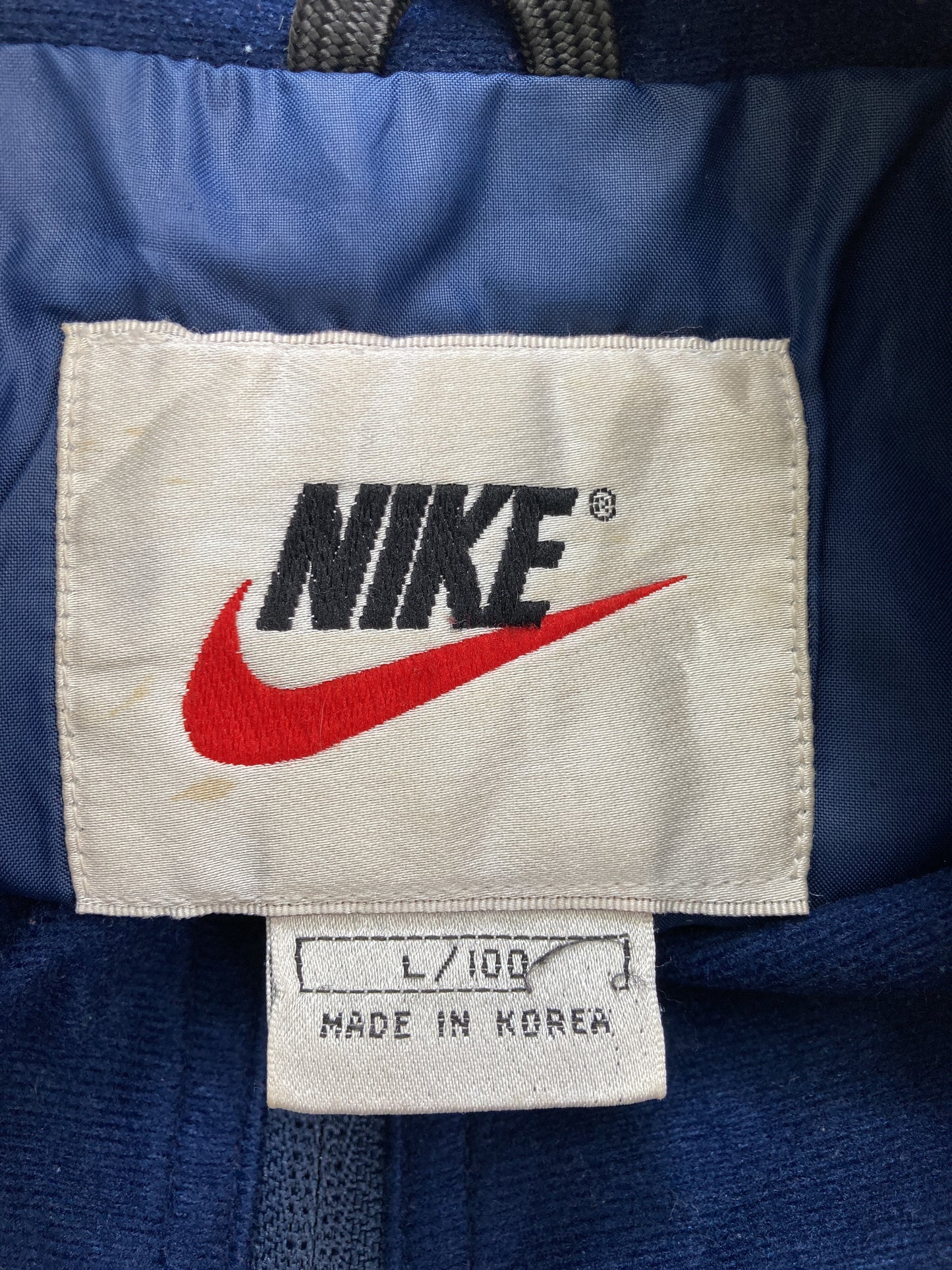 ナイロンジャケット