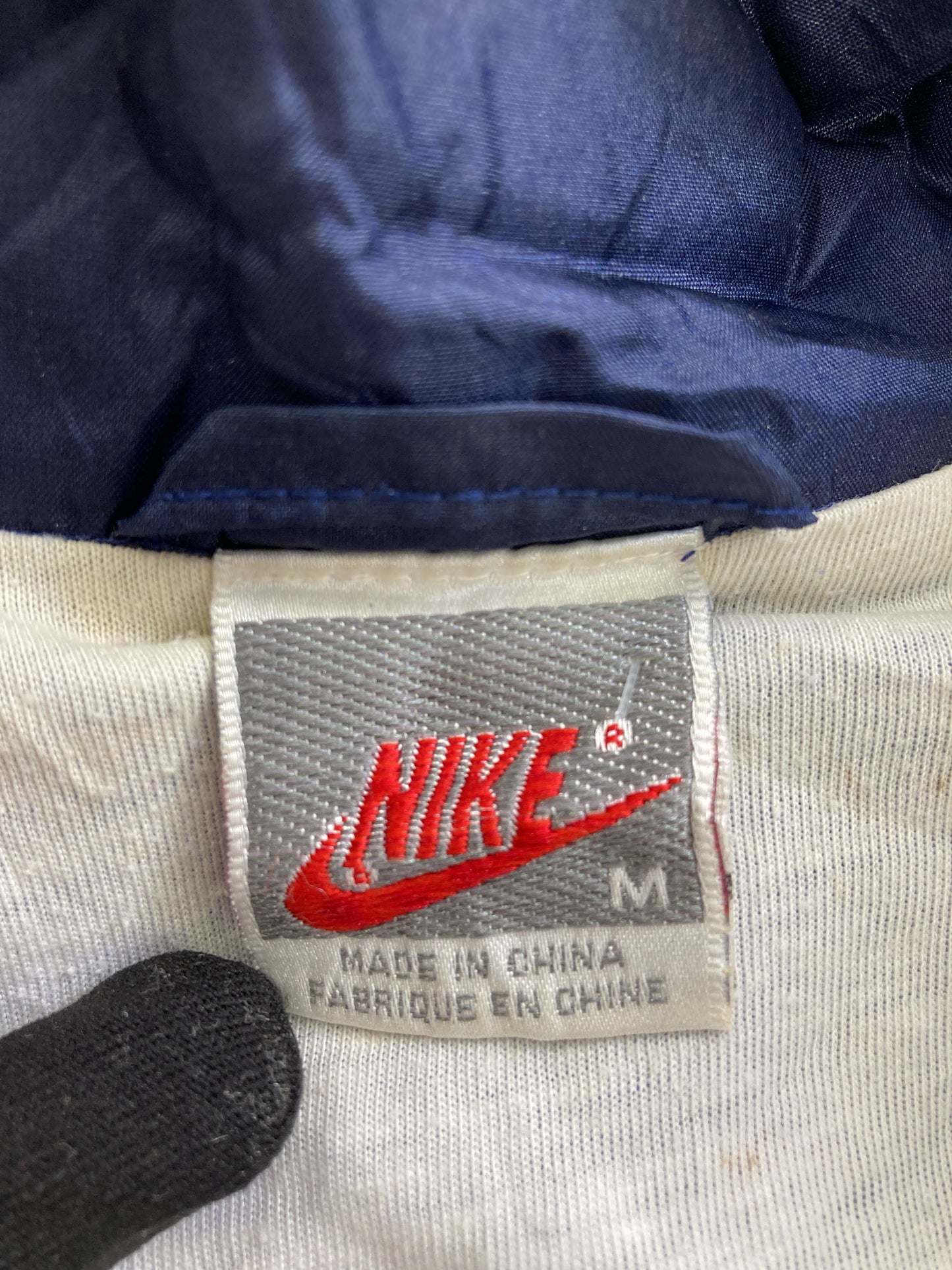 ナイロンジャケット