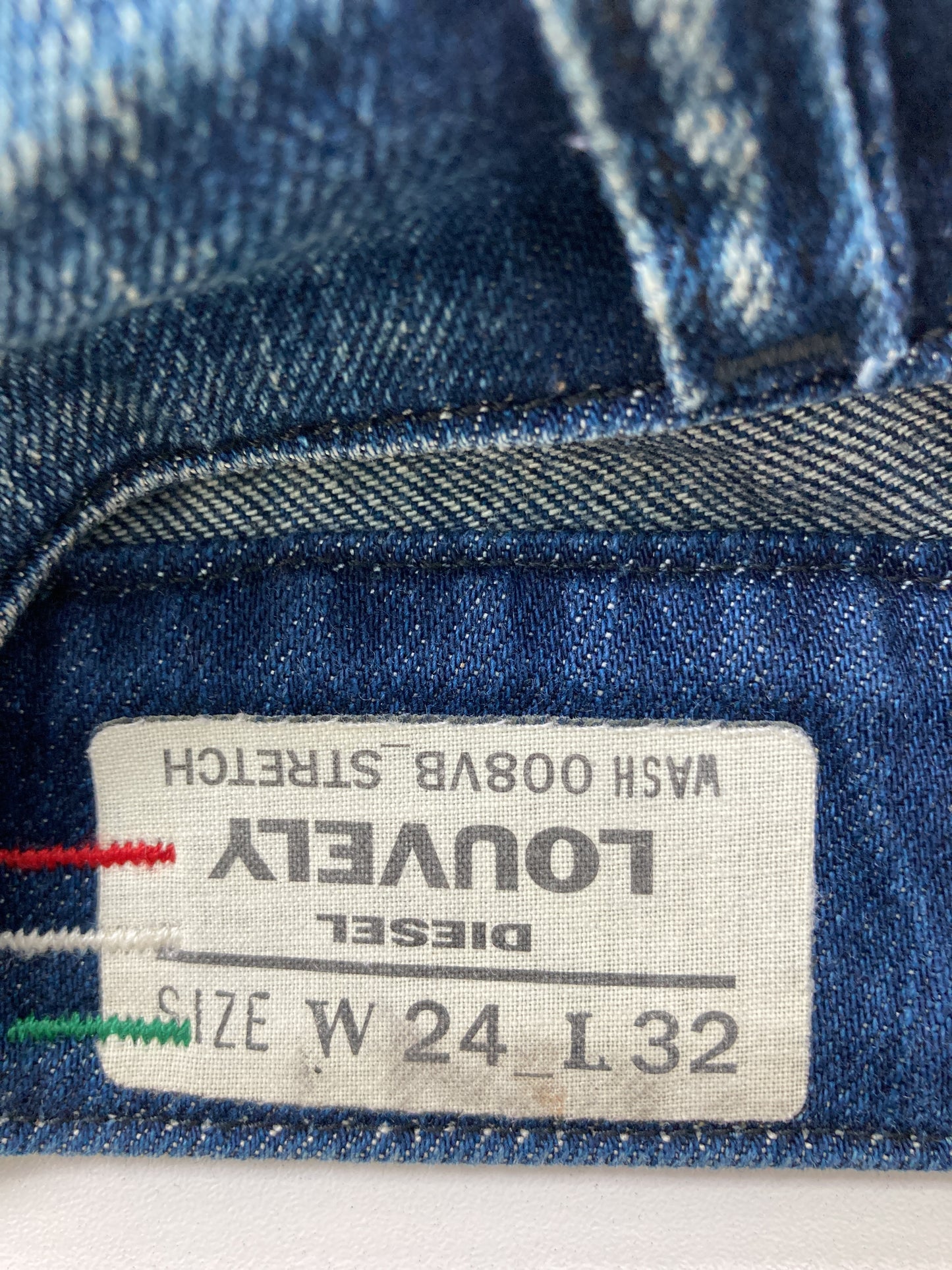 デニムパンツ