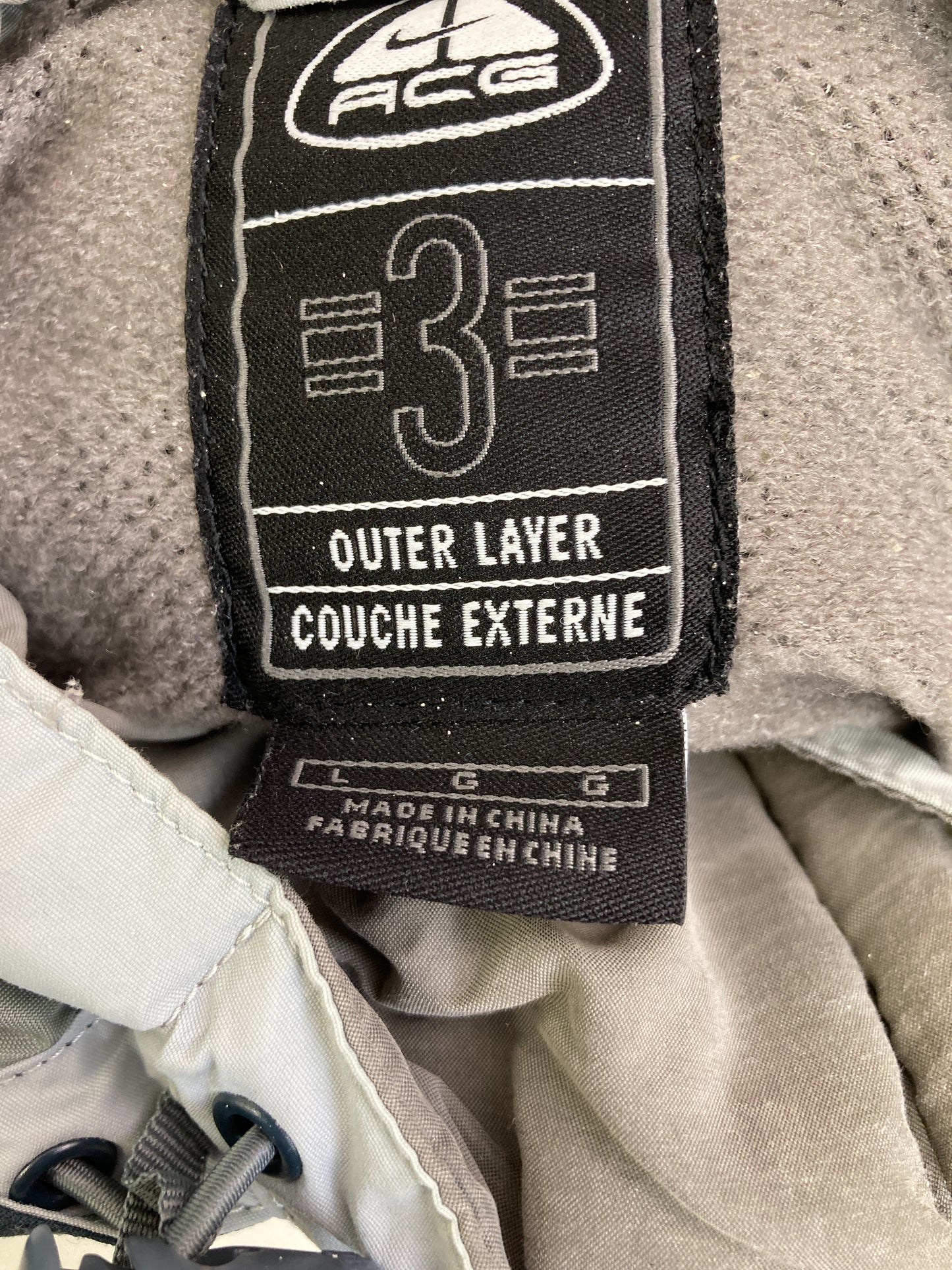 ナイロンジャケット